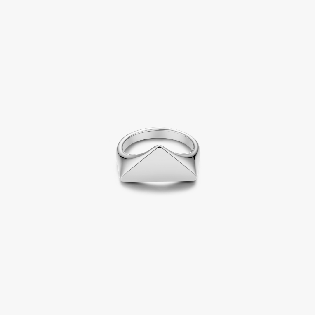 Sable Triangle Signet Ring