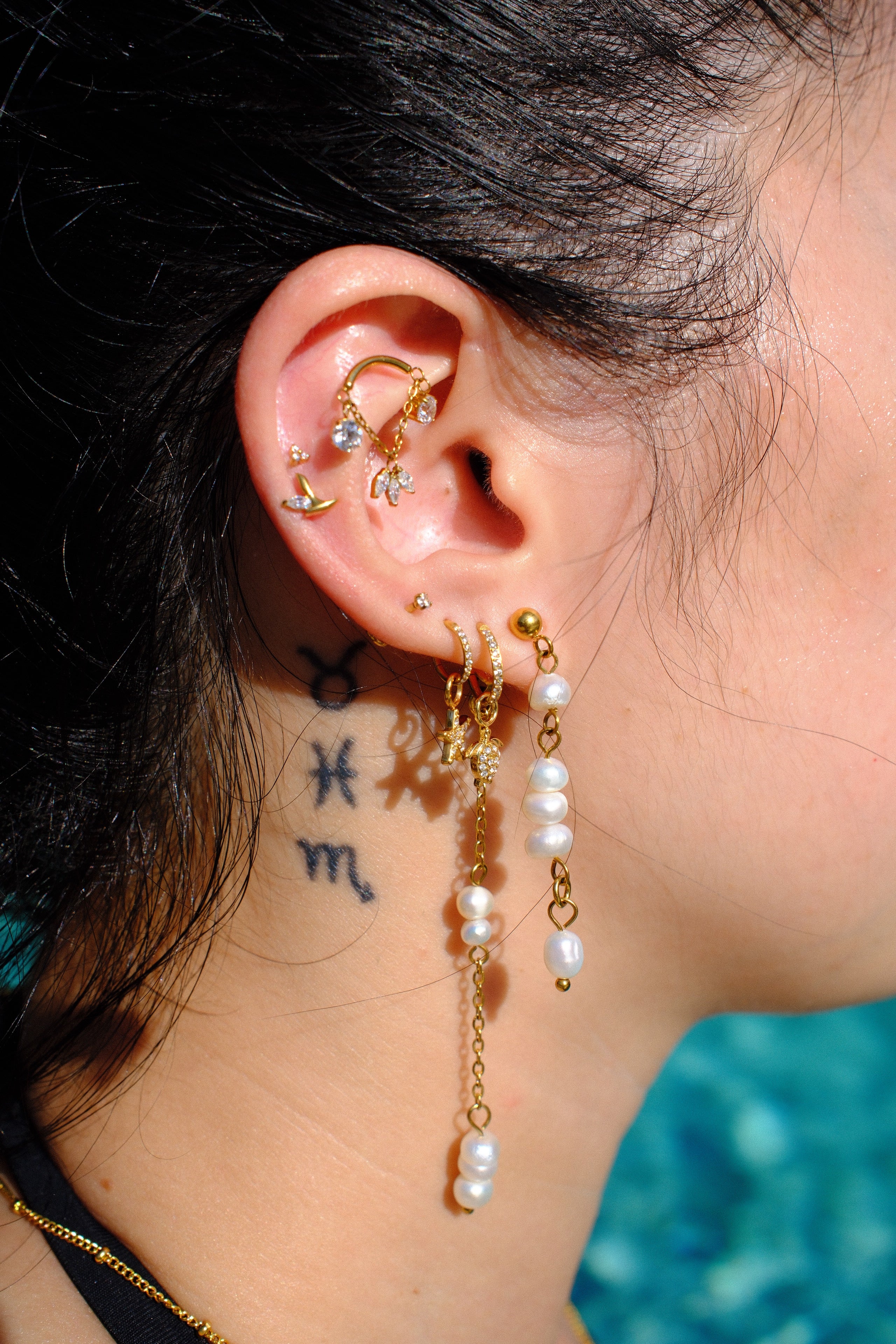 Marquise Drape Gem Titanium Flat Back Stud (Single)