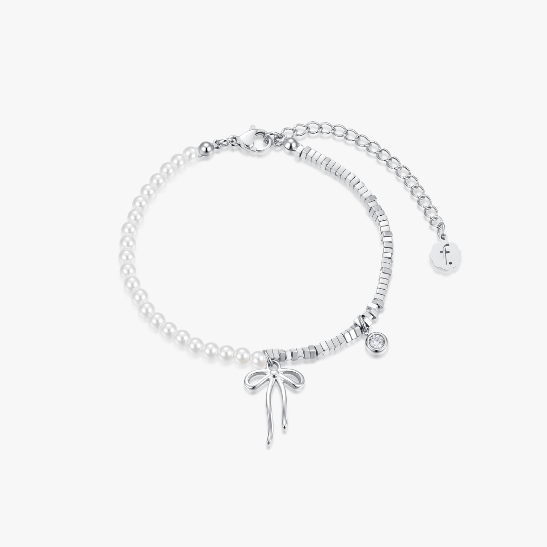 Dear Diary Bow Faux Pearl Bracelet