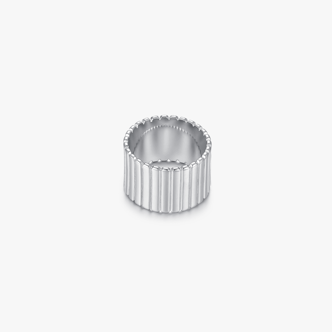 Bold Fluted Band Ring - Flaire & Co.