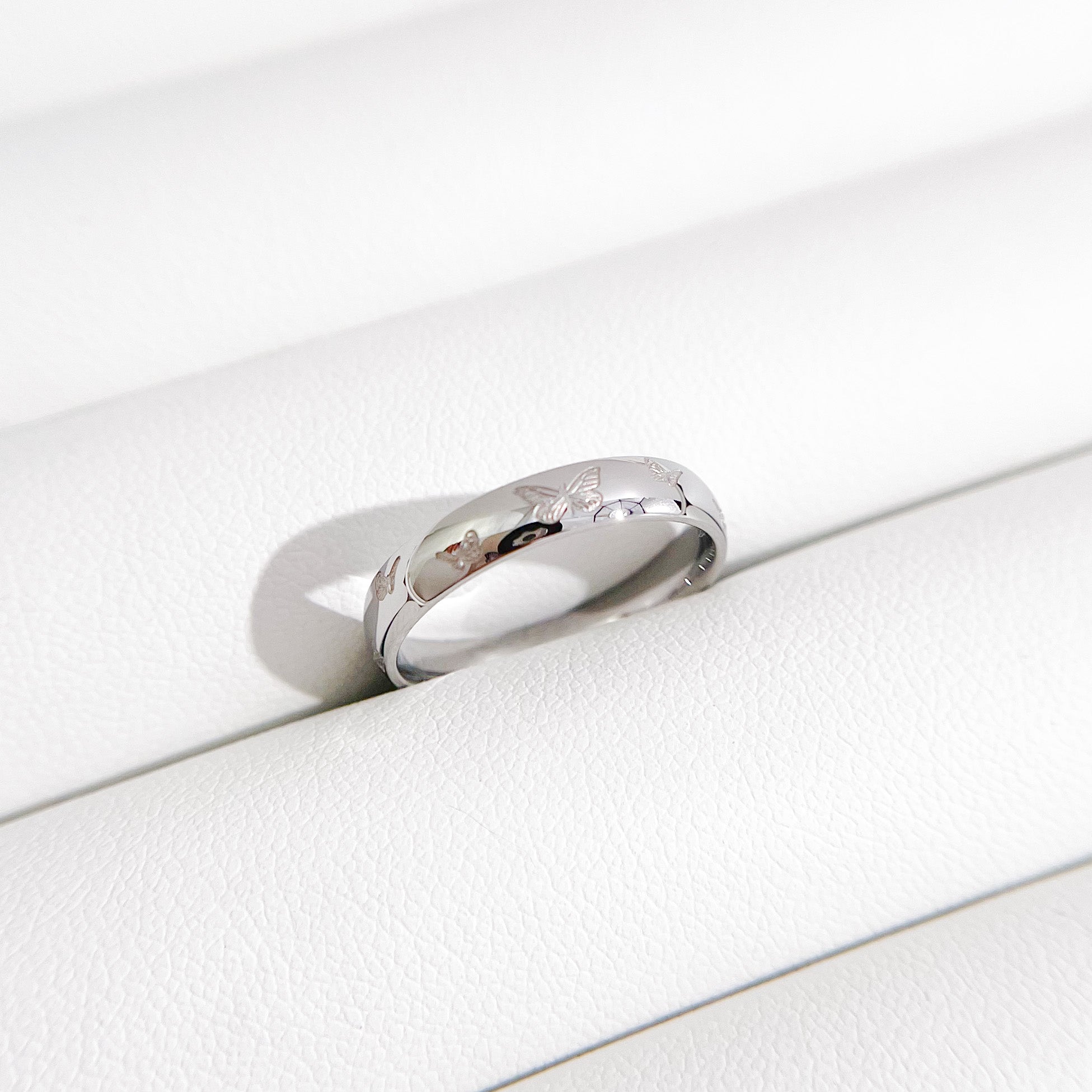 Butterfly Band Ring - Flaire & Co.
