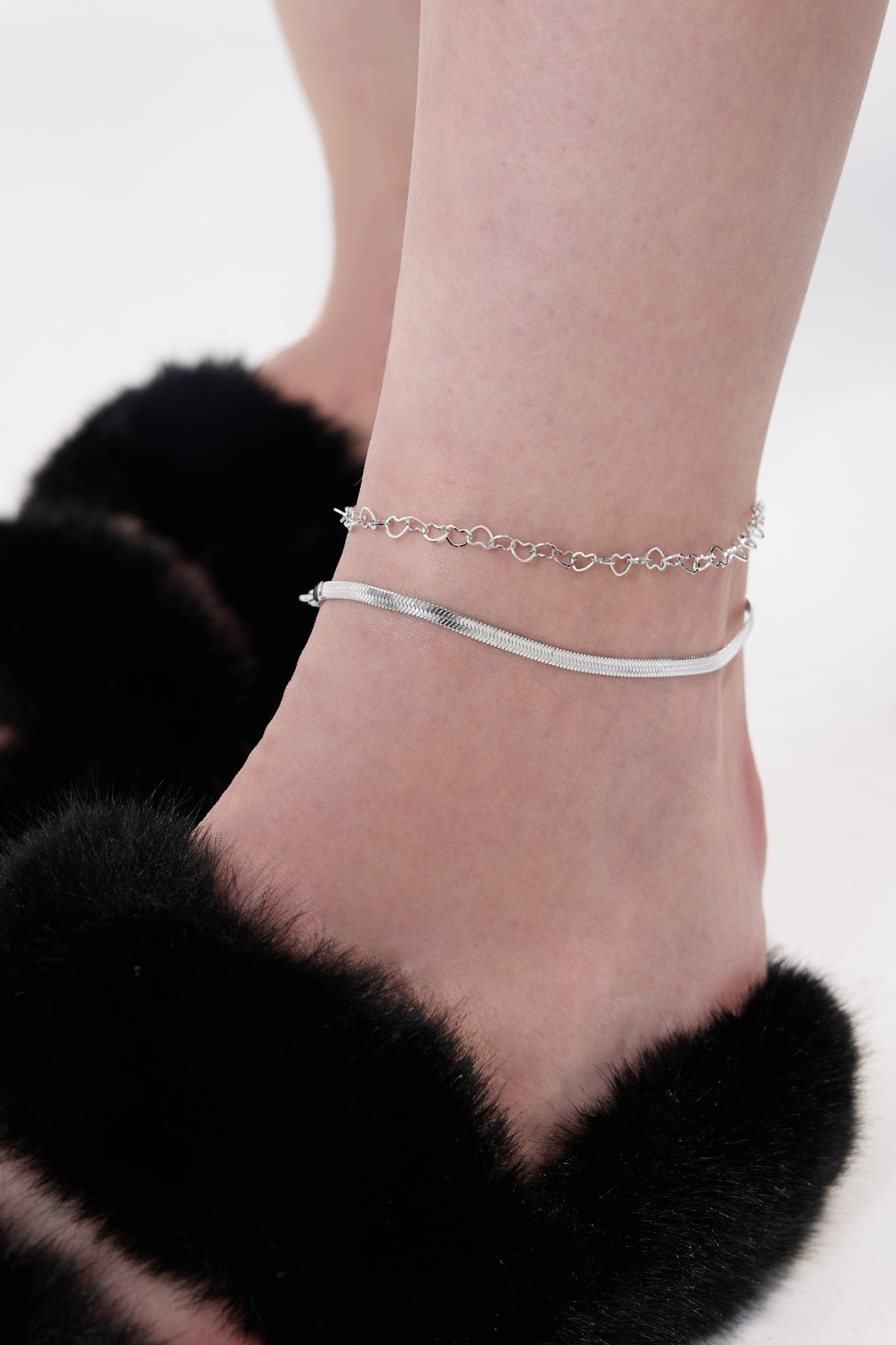Celia Heart Chain Anklet - Flaire & Co.