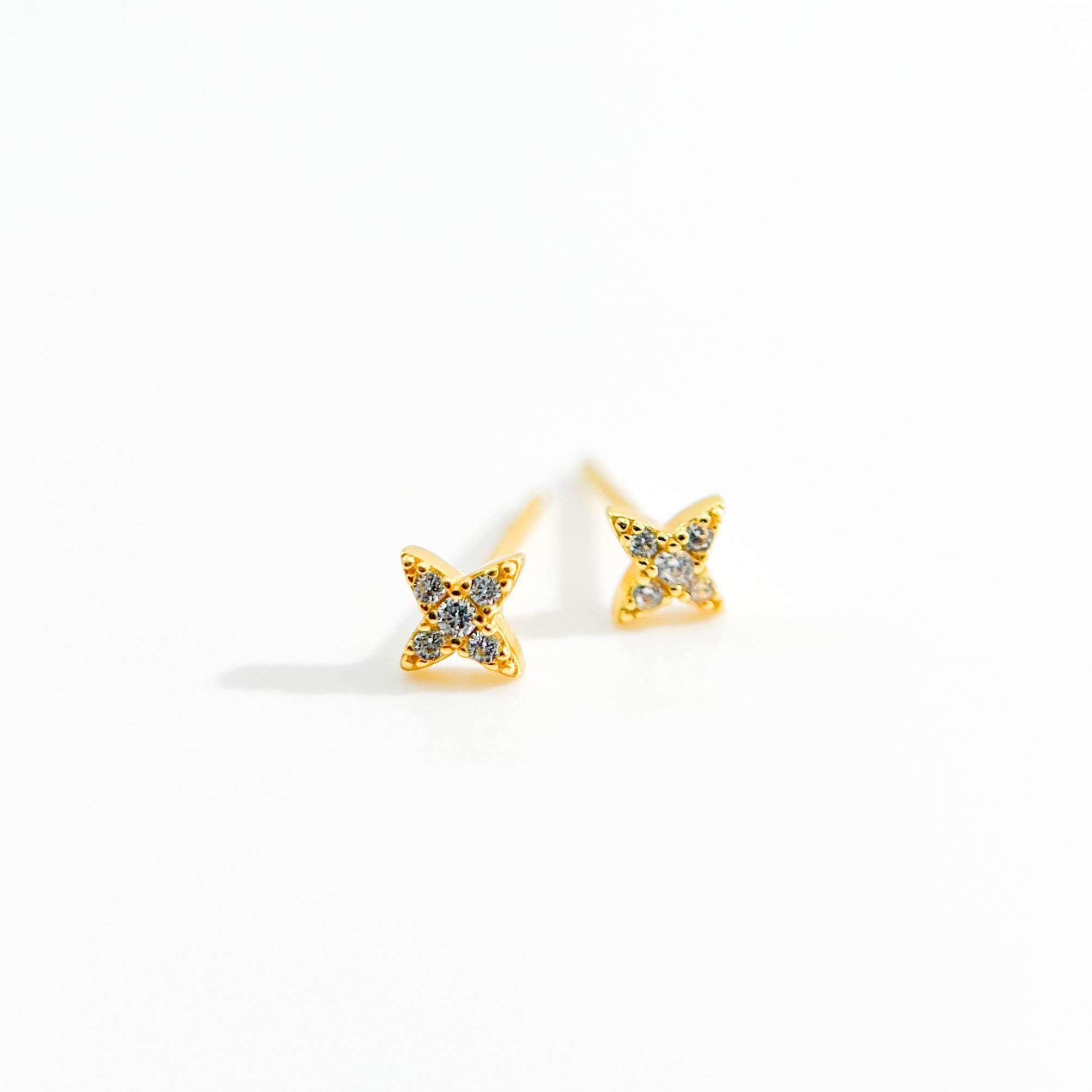 Clear Gem Estrella Studs in Gold - Flaire & Co.