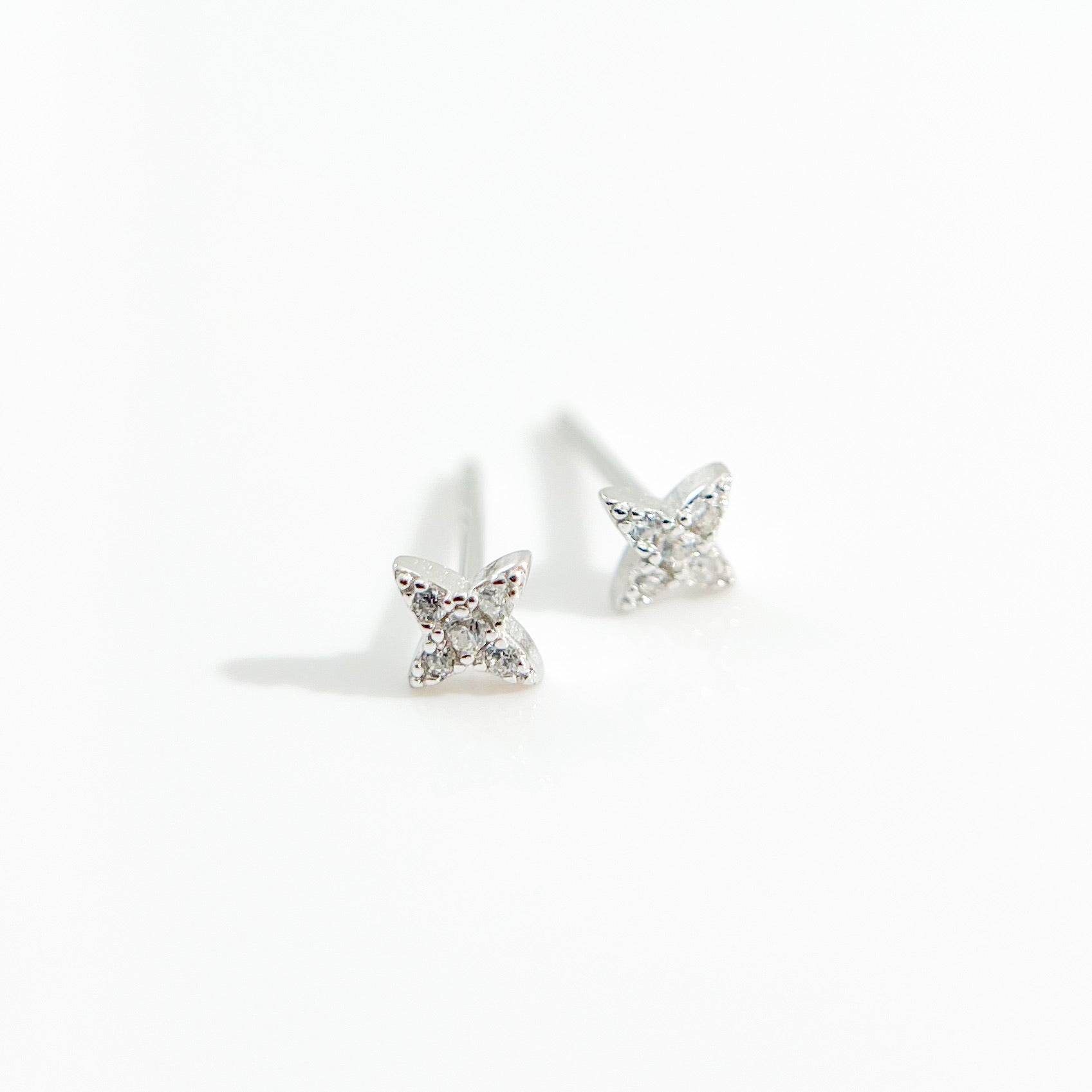 Clear Gem Estrella Studs in Silver - Flaire & Co.