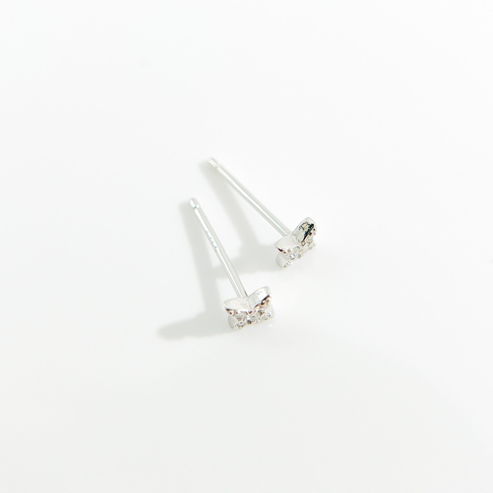 Clear Gem Estrella Studs in Silver - Flaire & Co.