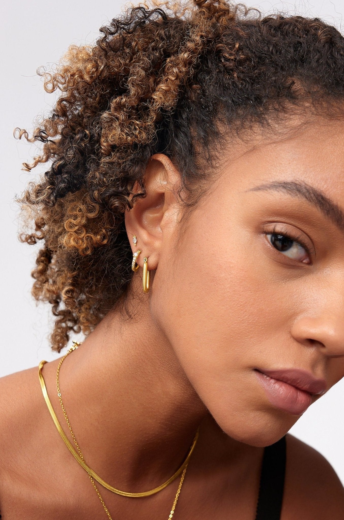 Clear Gem Freya Studs in Gold - Flaire & Co.