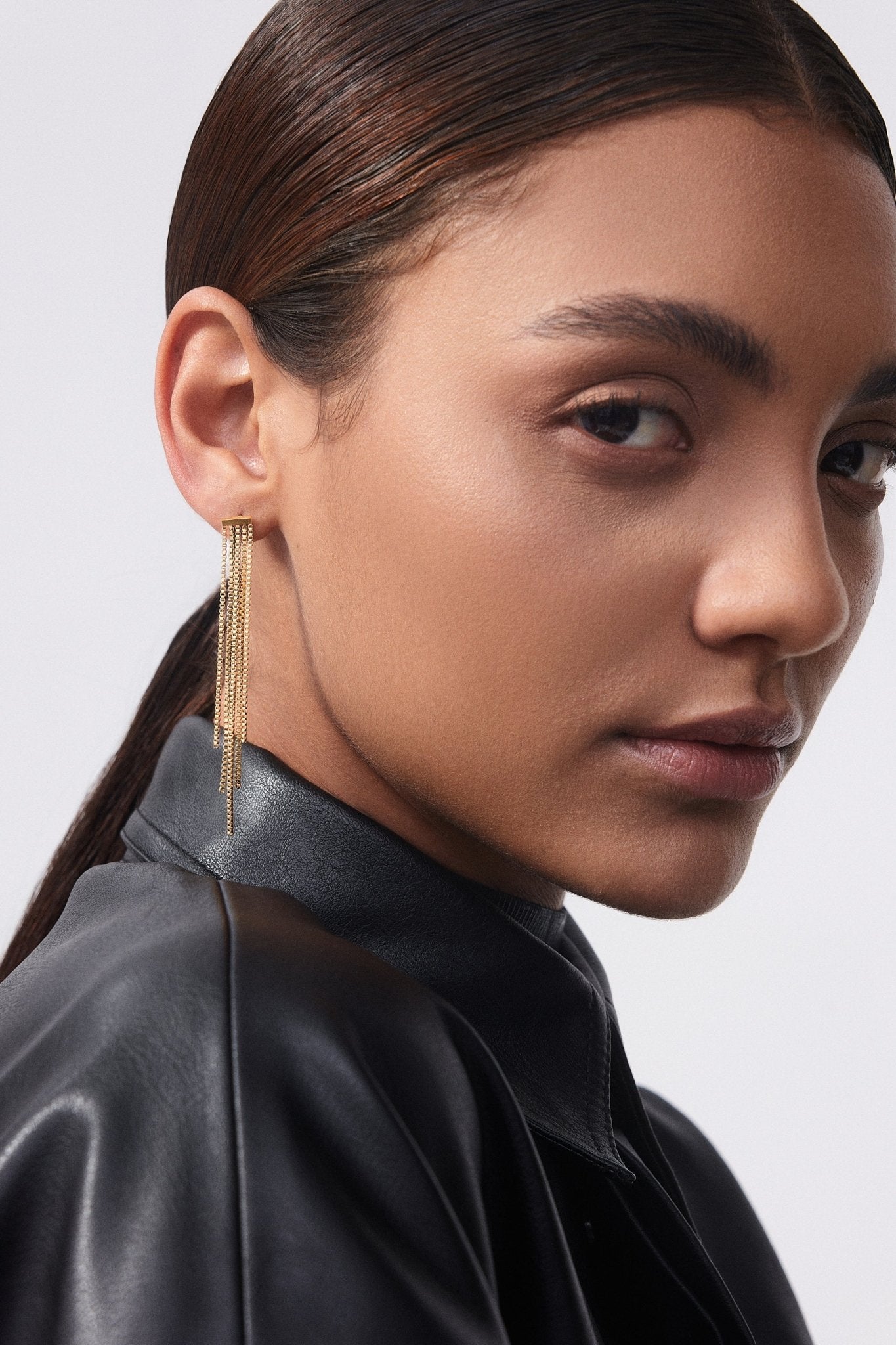 Drop Chain Earrings in Gold - Flaire & Co.
