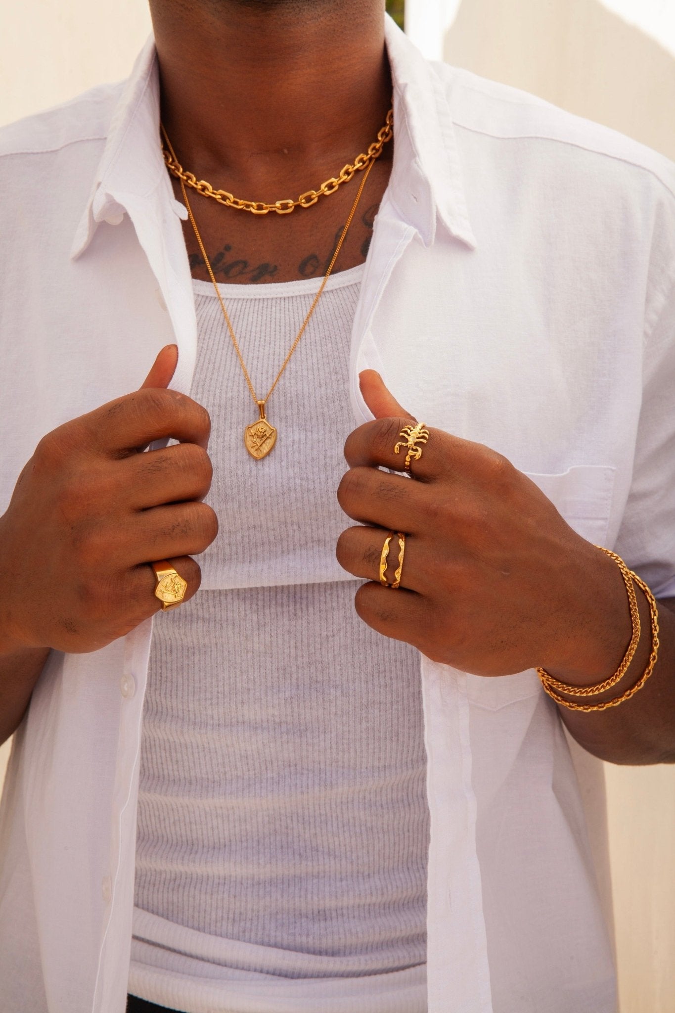 Dueling Mountains Ring Gold (Unisex) - Flaire & Co.
