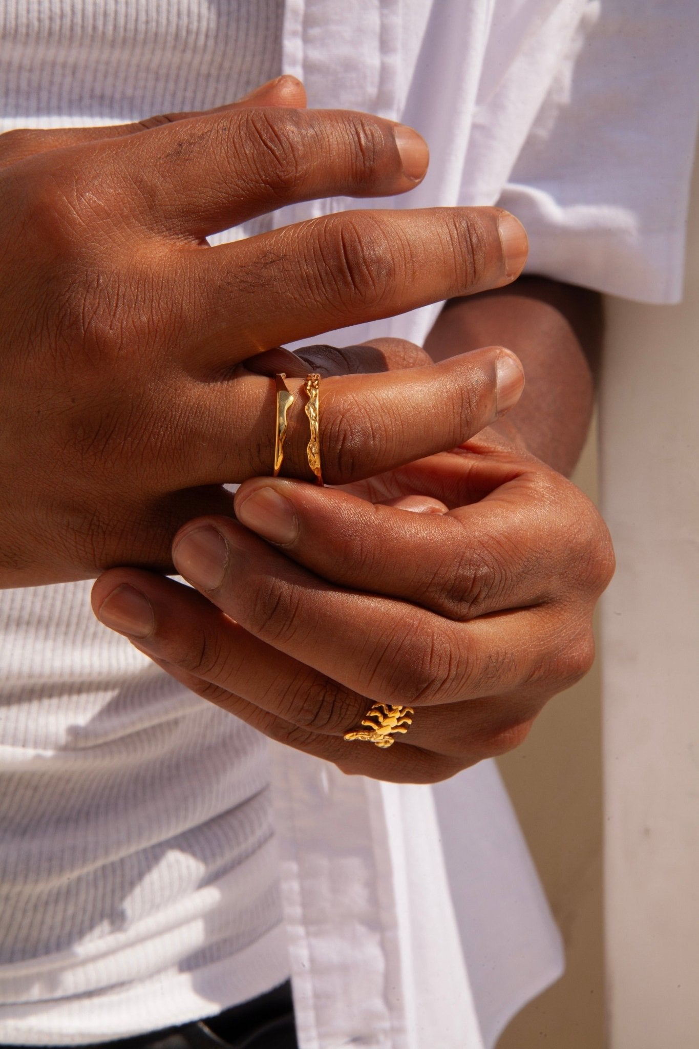 Dueling Mountains Ring Gold (Unisex) - Flaire & Co.