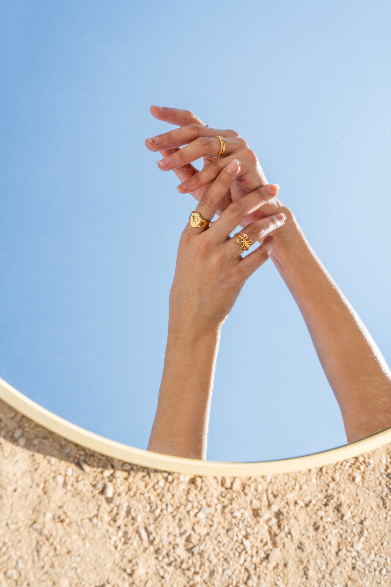 En Garde Ring Gold (Unisex) - Flaire & Co.