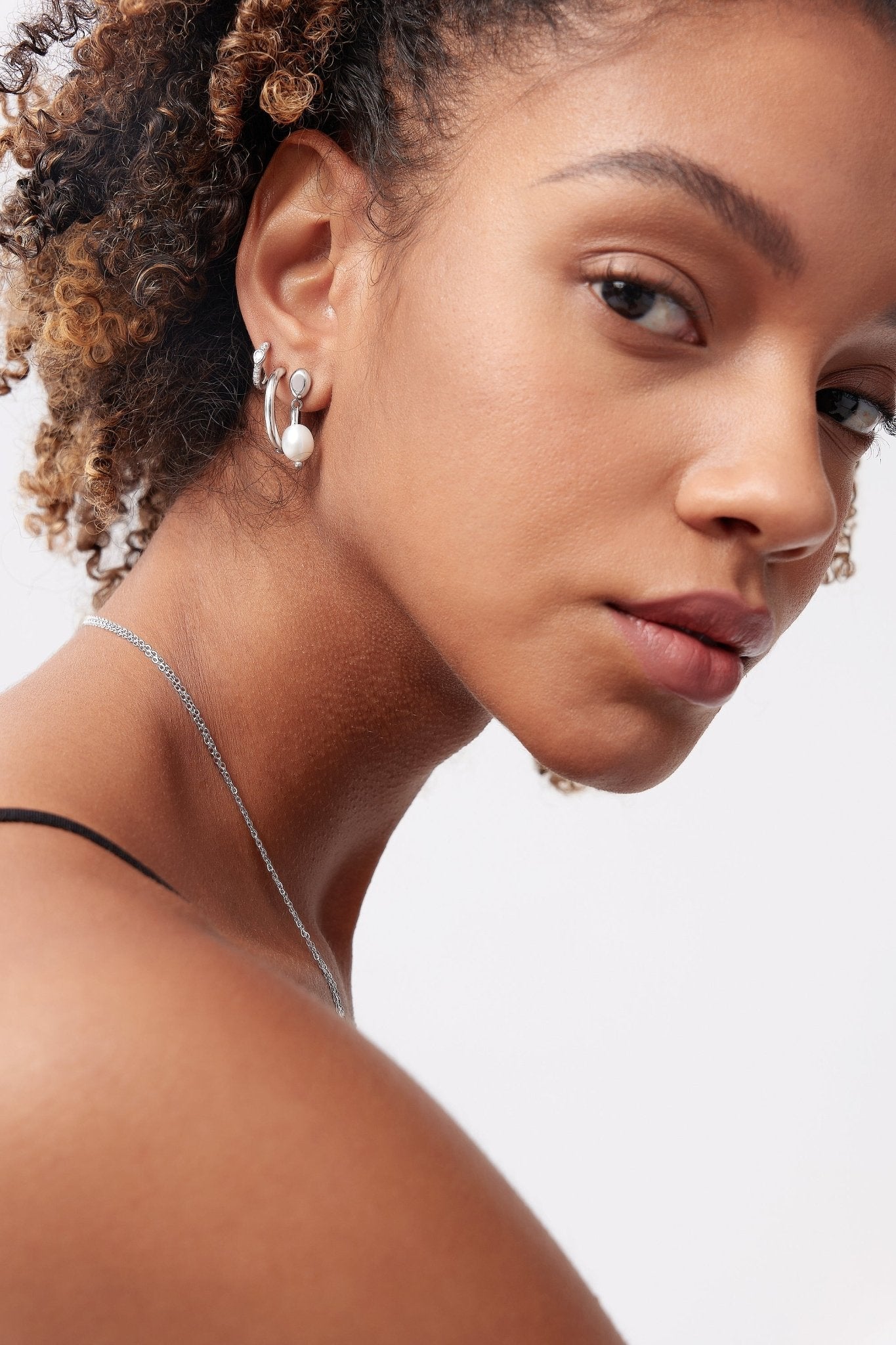 Geneva Pearl Earrings - Flaire & Co.