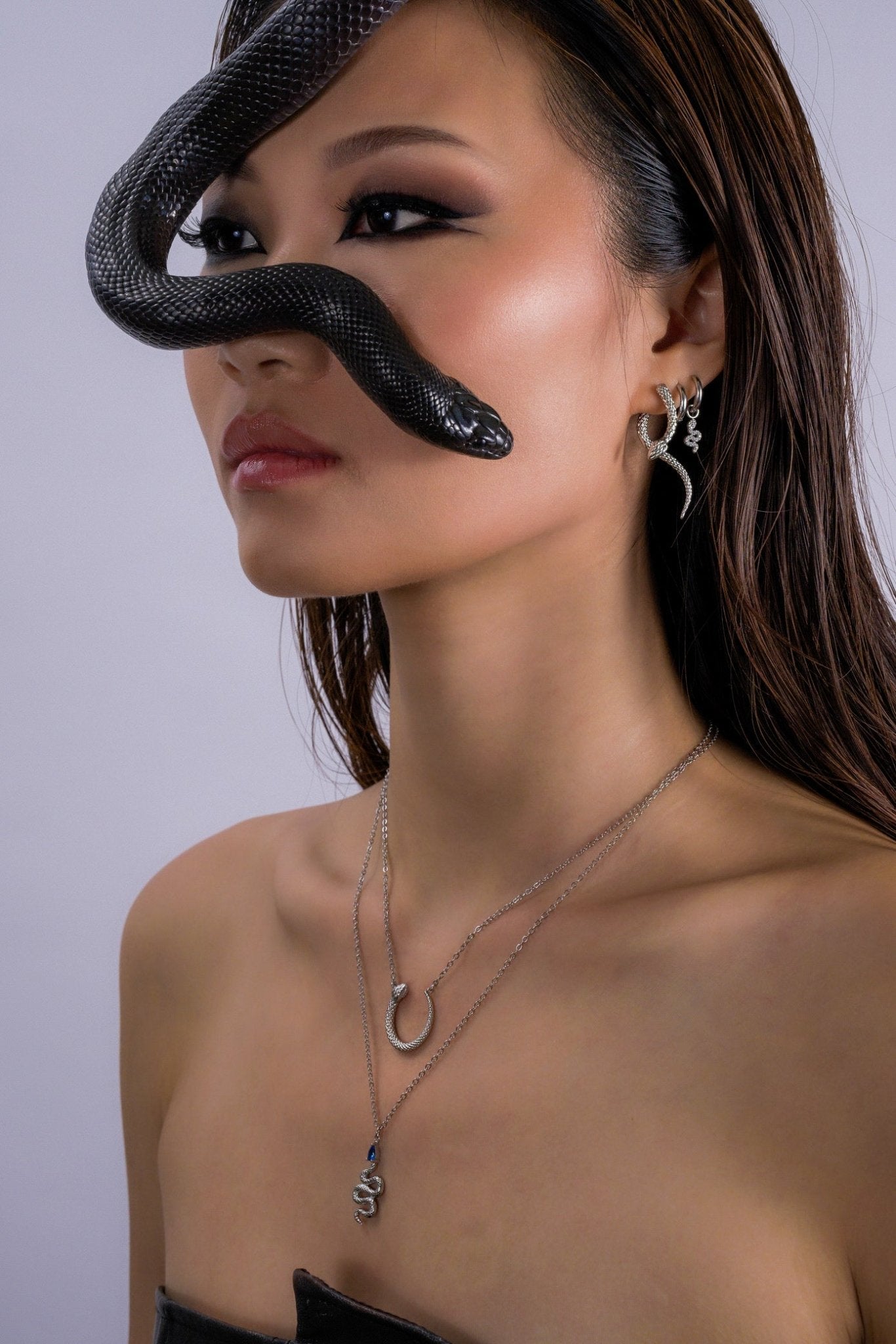 Geometric Dangling Snake Earrings - Flaire & Co.