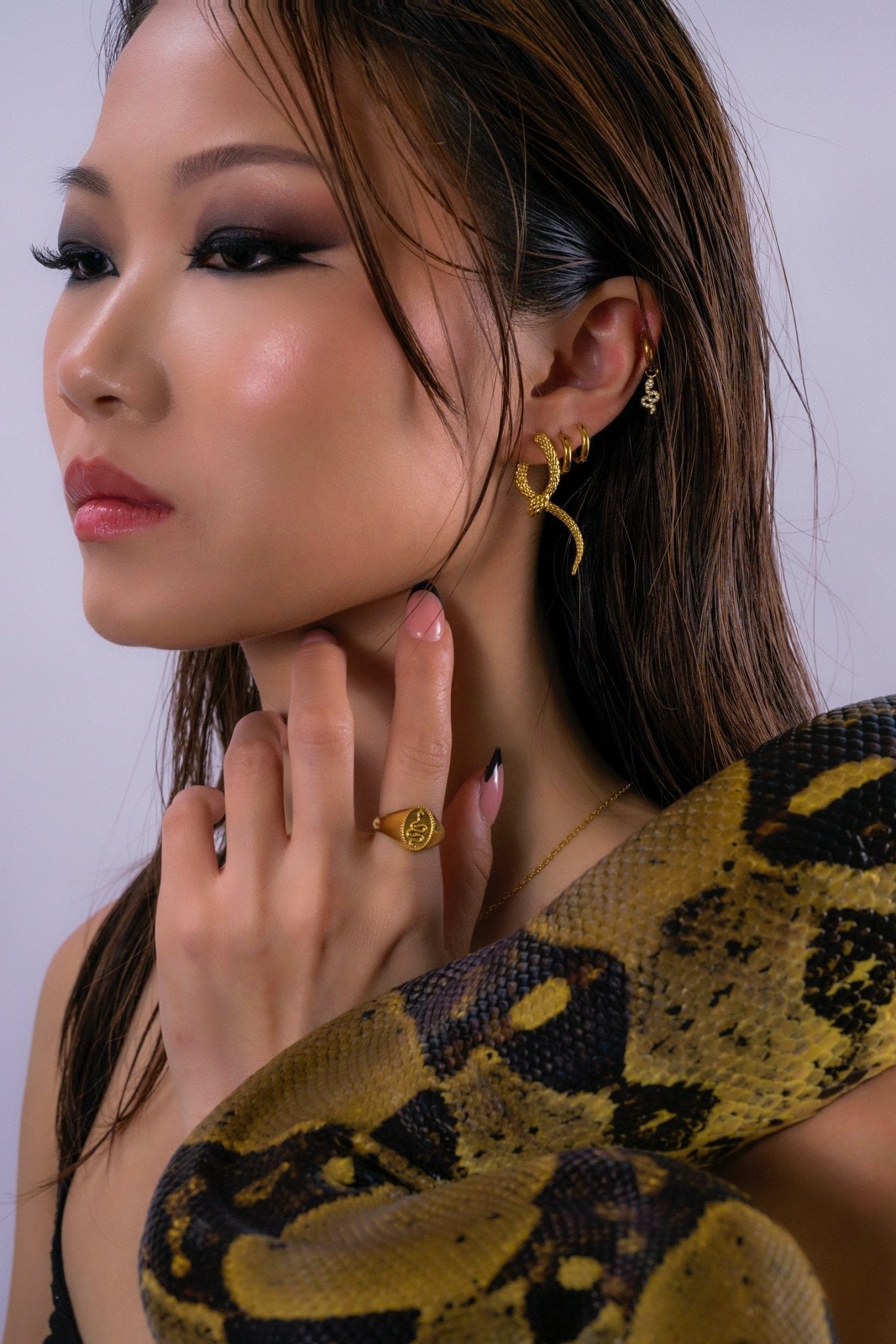 Geometric Dangling Snake Earrings - Flaire & Co.