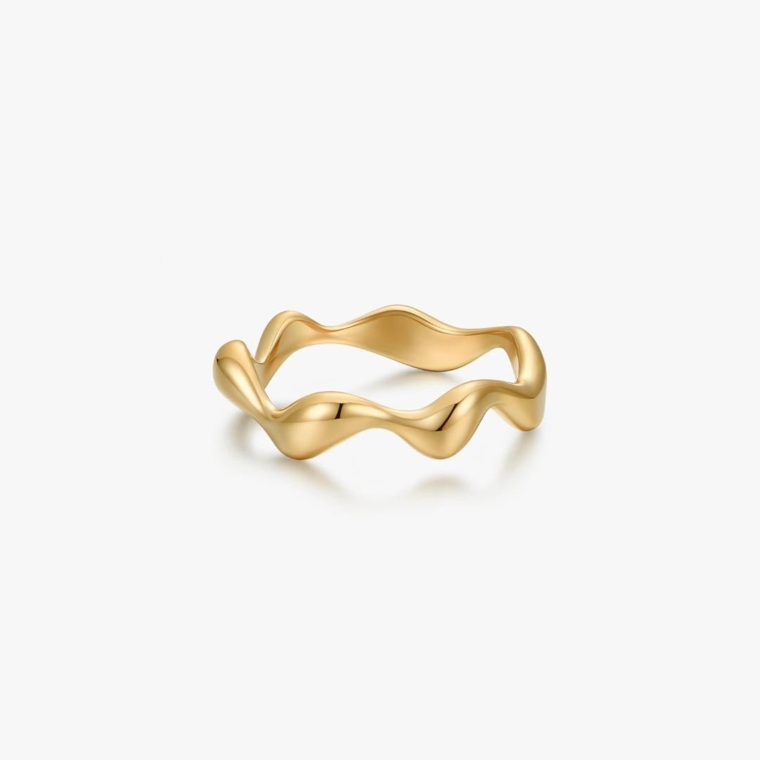 Groovy Ring in Gold - Flaire & Co.