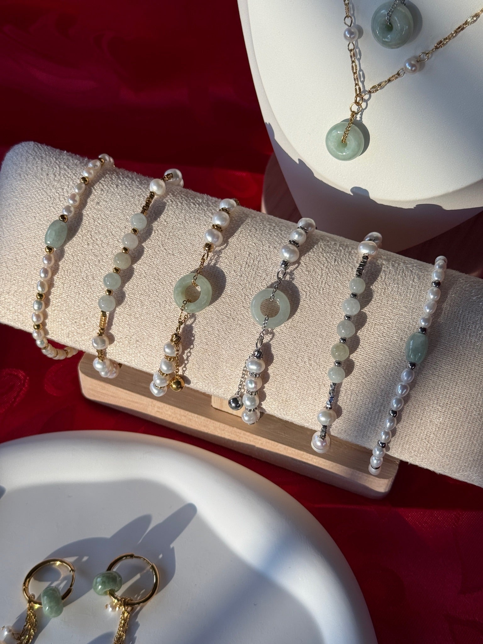 LIMITED EDITION: Jade Peace Buckle Pearl Bracelet - Flaire & Co.