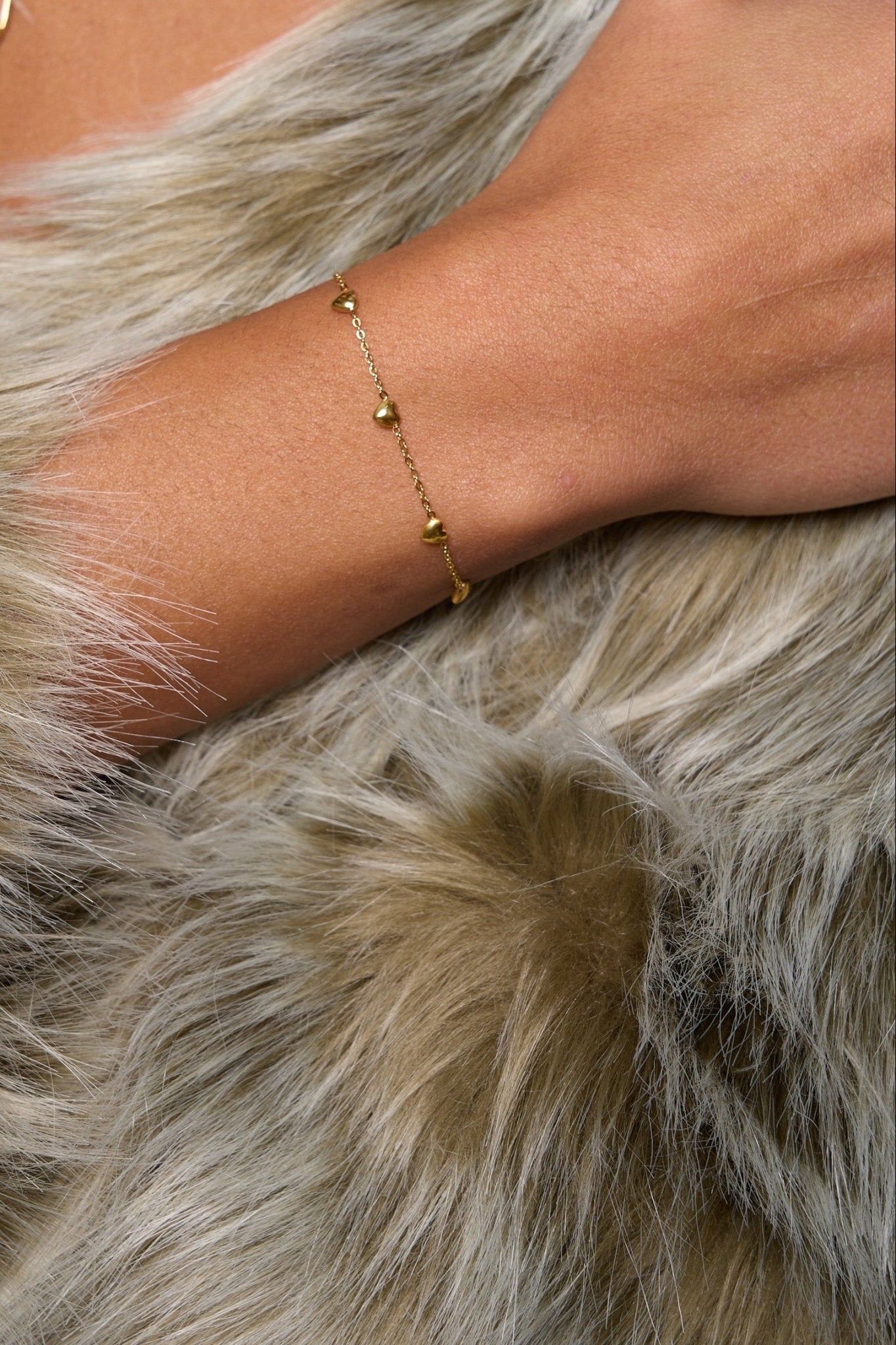 Lyla Mini Heart Bracelet - Flaire & Co.