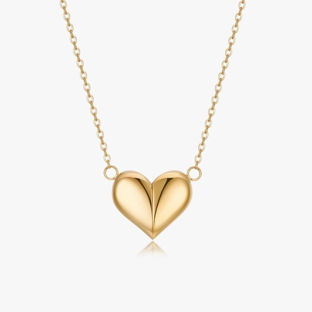 Magnetic Heart Necklace in Gold - Flaire & Co.