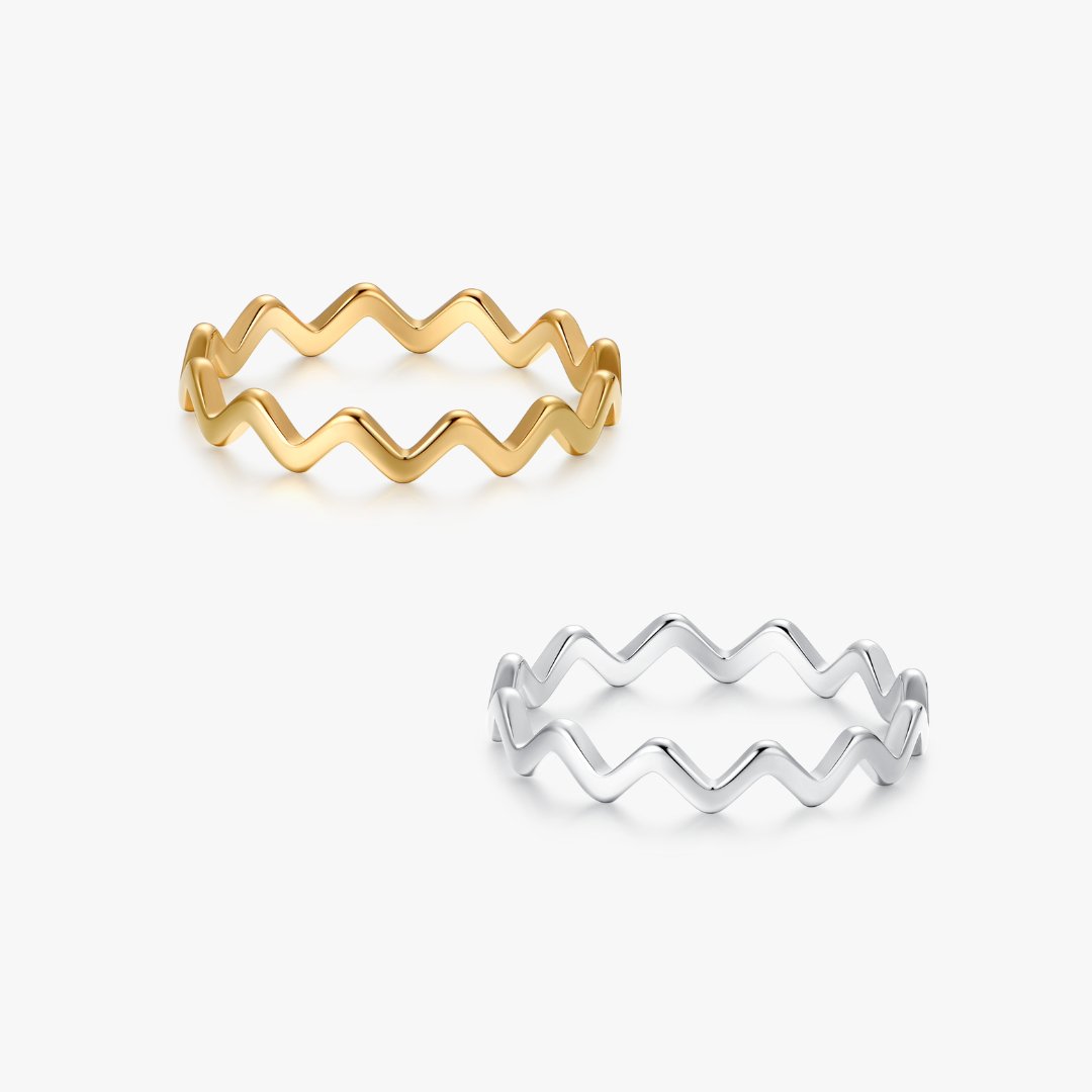 Making Waves Gold Ring - Flaire & Co.