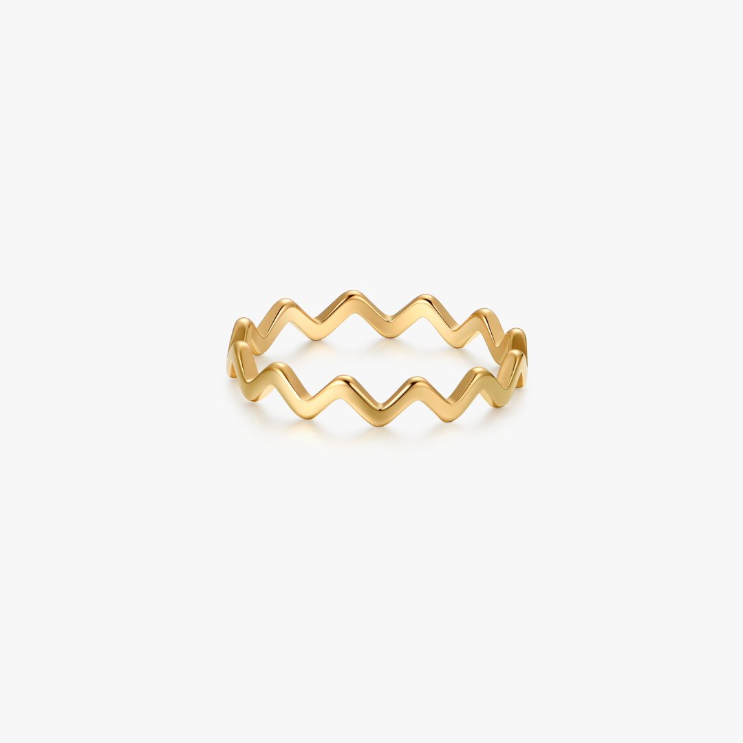 Making Waves Gold Ring - Flaire & Co.