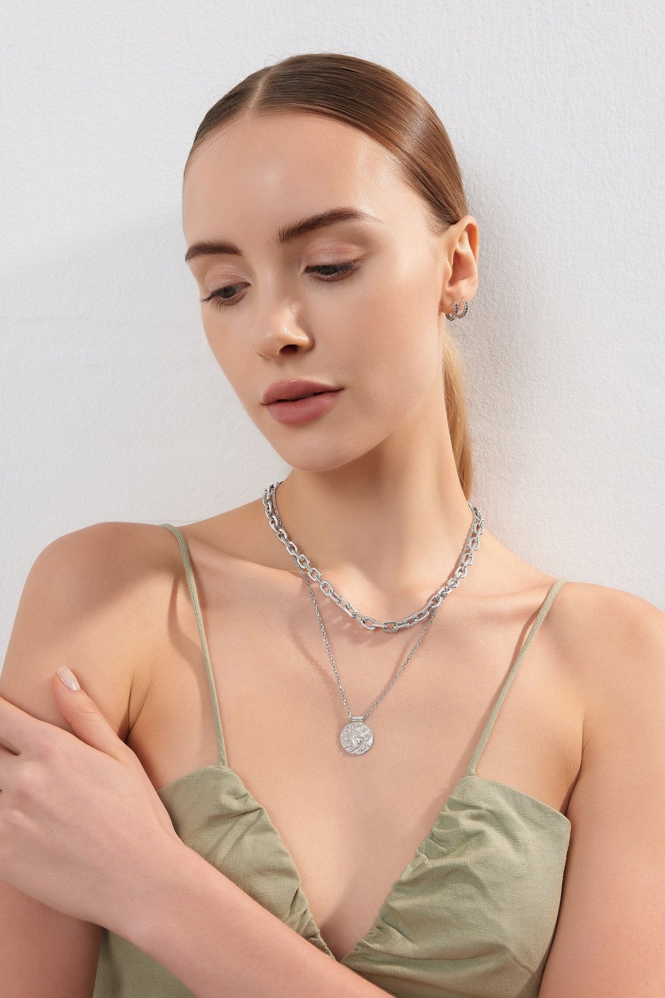 Medusa Necklace in Silver (Unisex) - Flaire & Co.