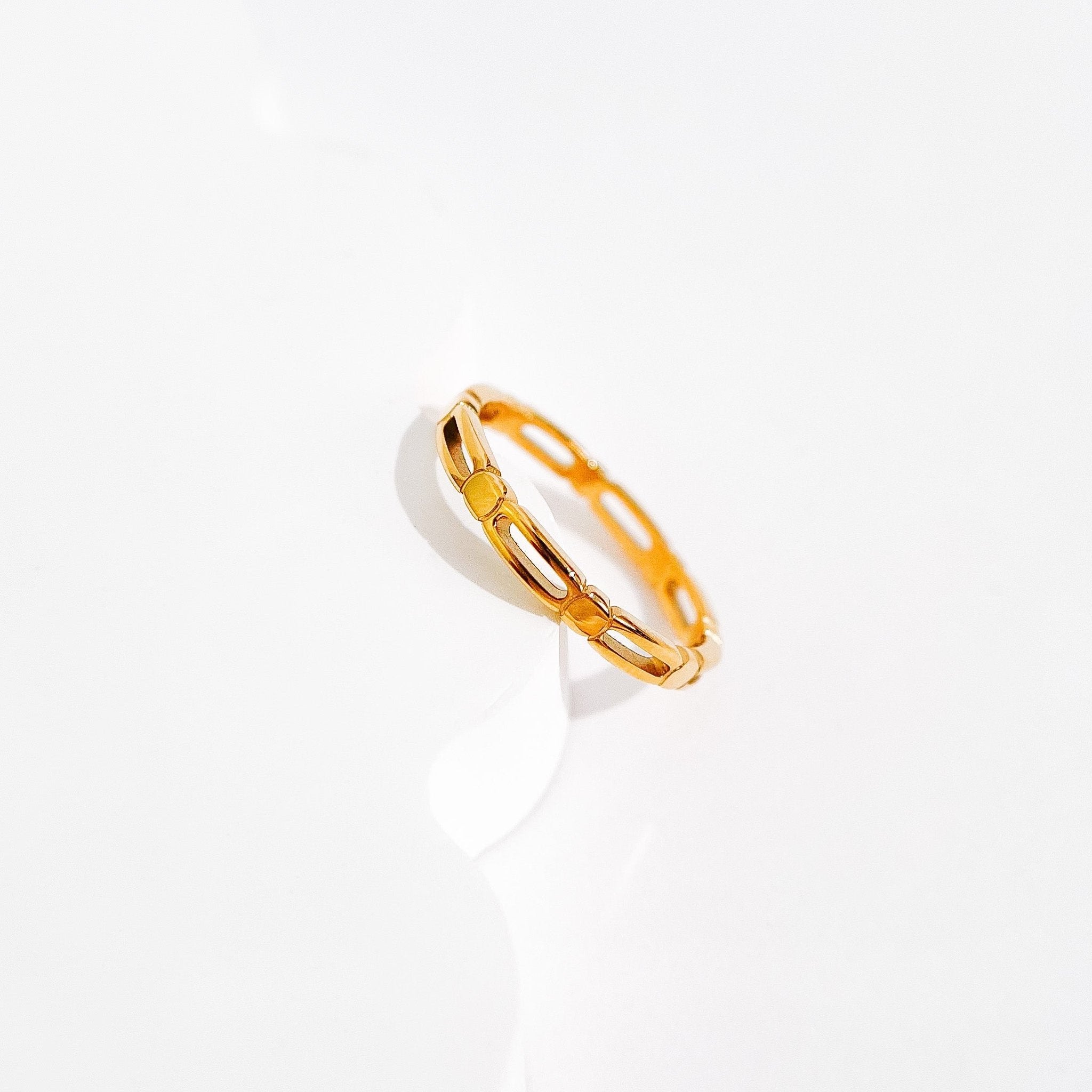 Melanie Ring in Gold - Flaire & Co.