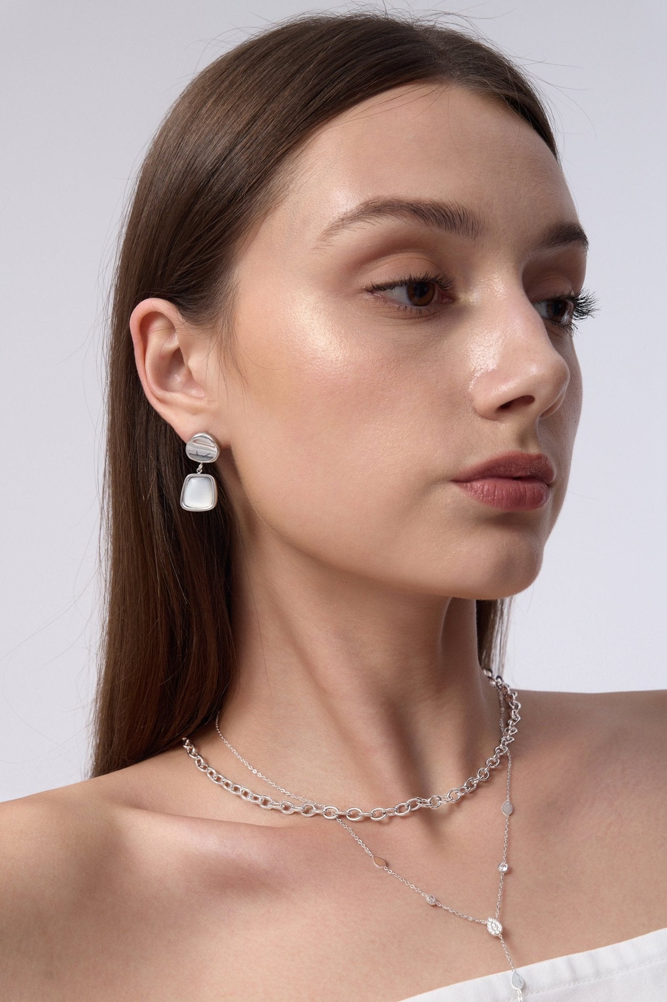 Ramona Mother Of Pearl Earrings - Flaire & Co.
