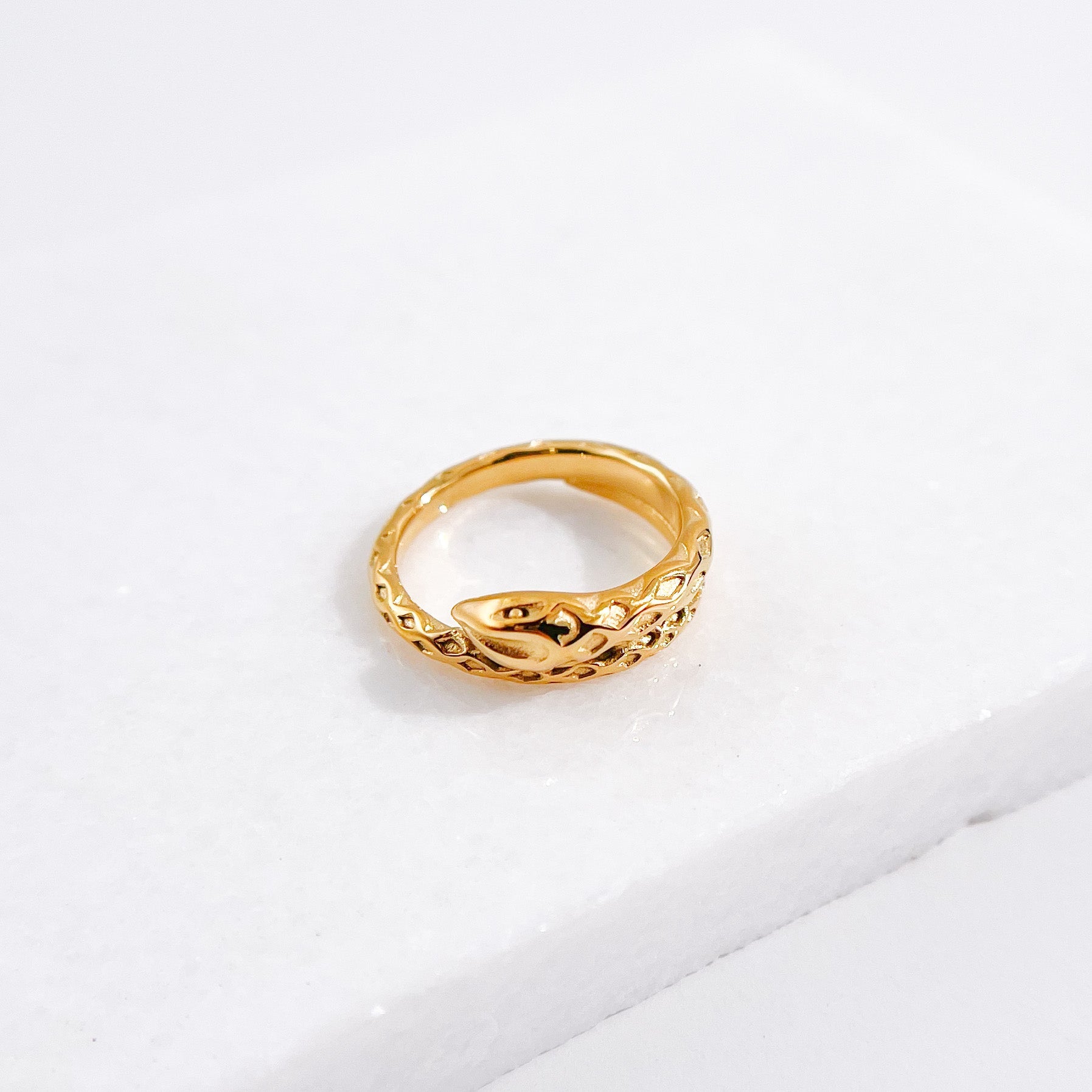 Serpent Ring in Gold - Flaire & Co.