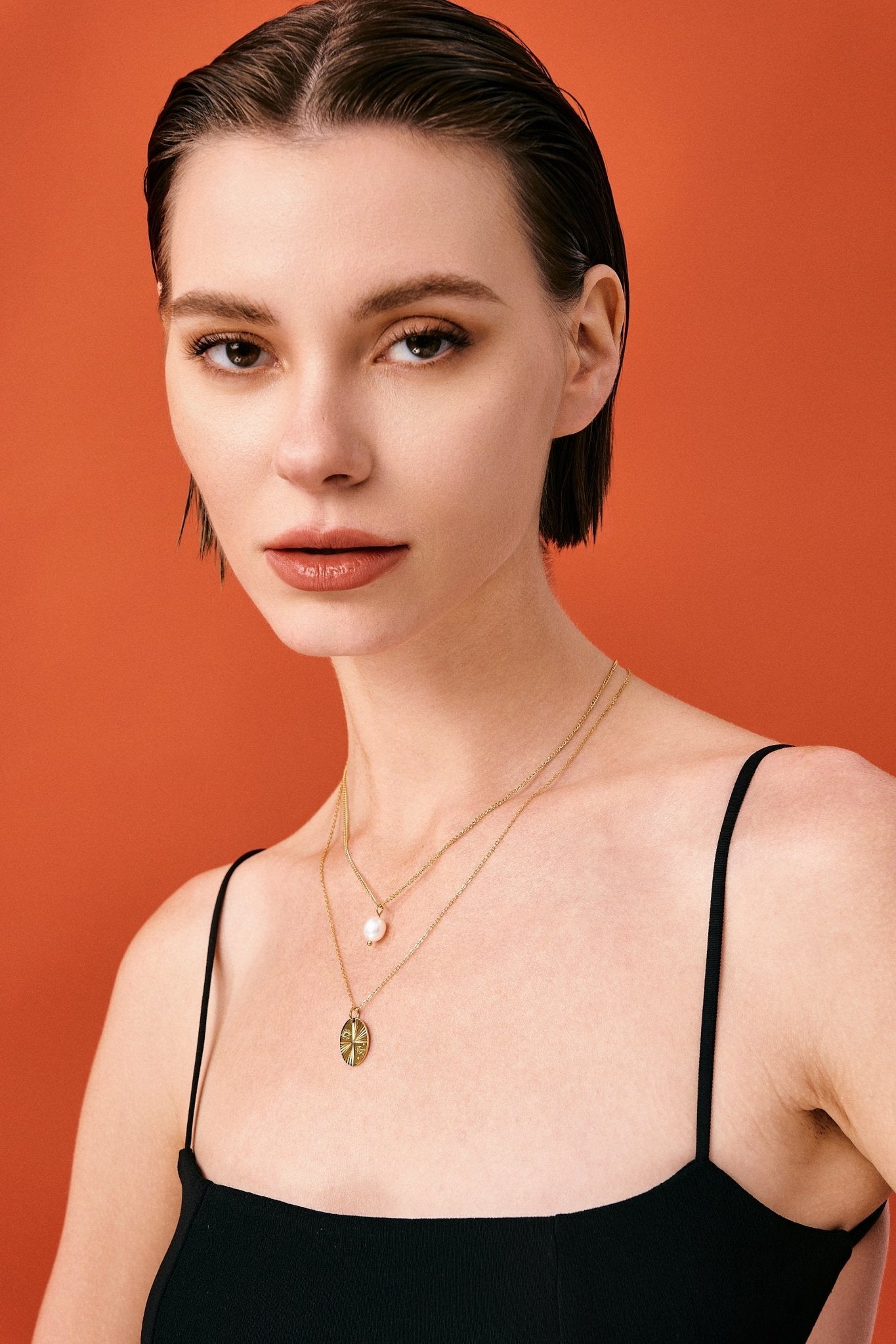 Single Pearl Necklace in Gold - Flaire & Co.
