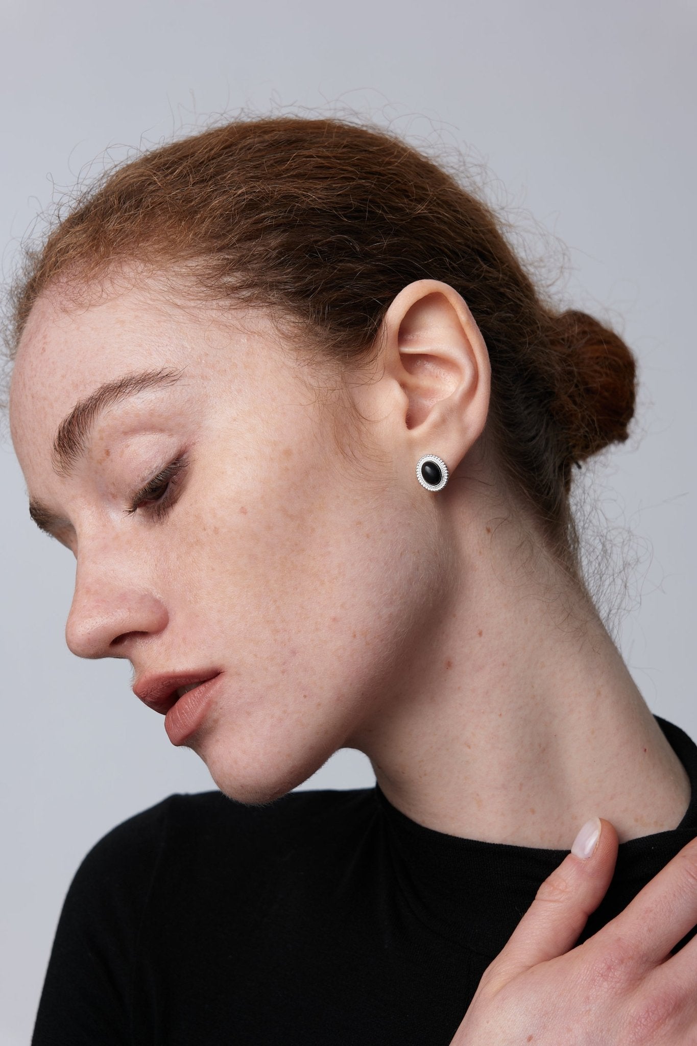 Small Oval Black Agate Earrings - Flaire & Co.