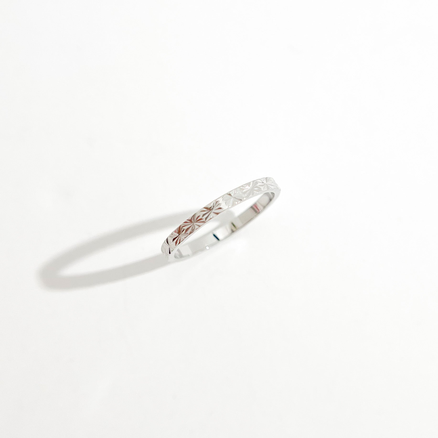 Sunburst Band Gold Ring - Flaire & Co.