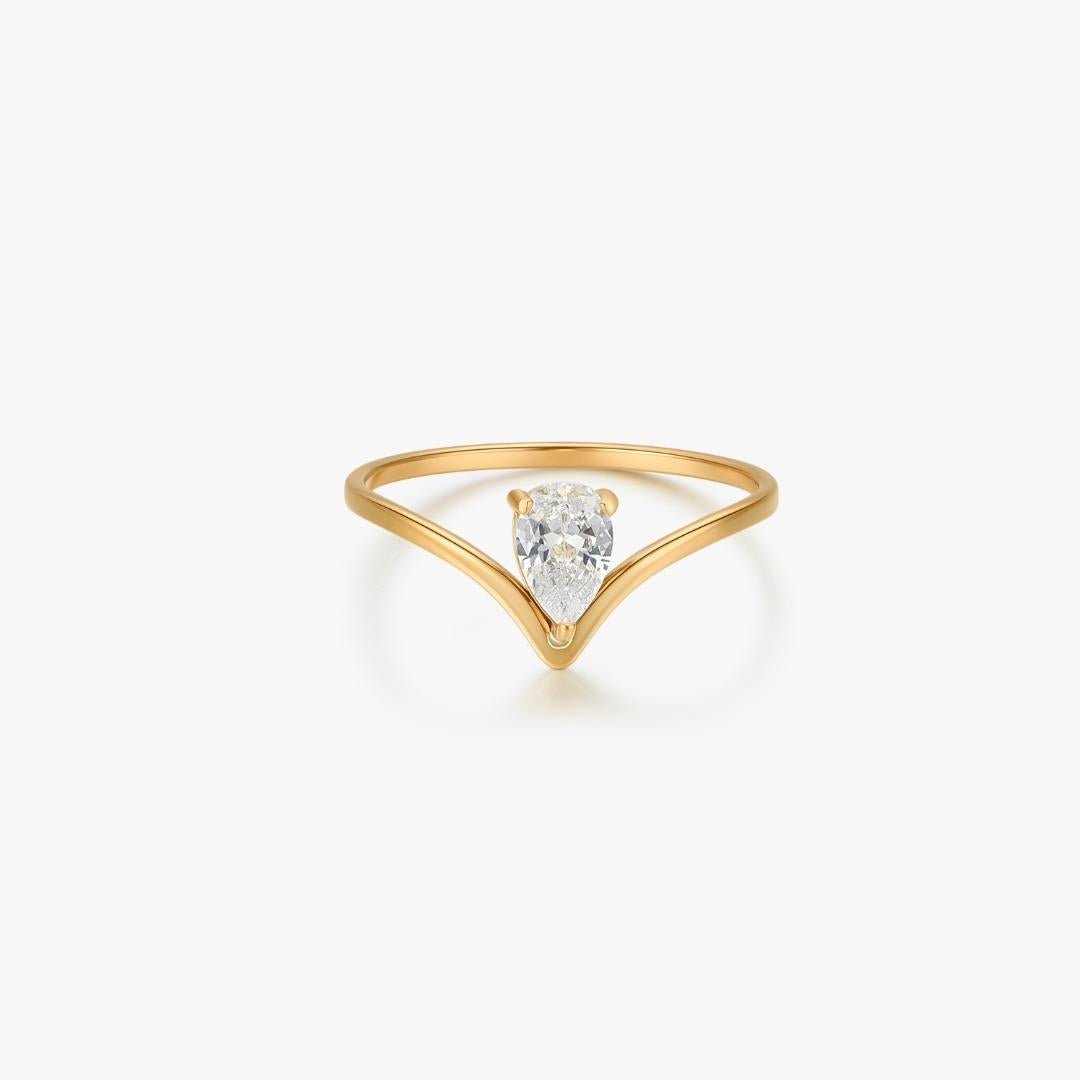 Tear Drop Gem Ring in Gold - Flaire & Co.