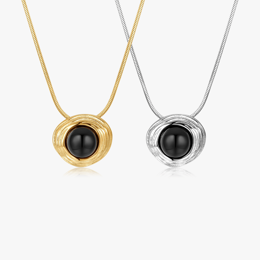 Thea Black Gem Necklace - Flaire & Co.