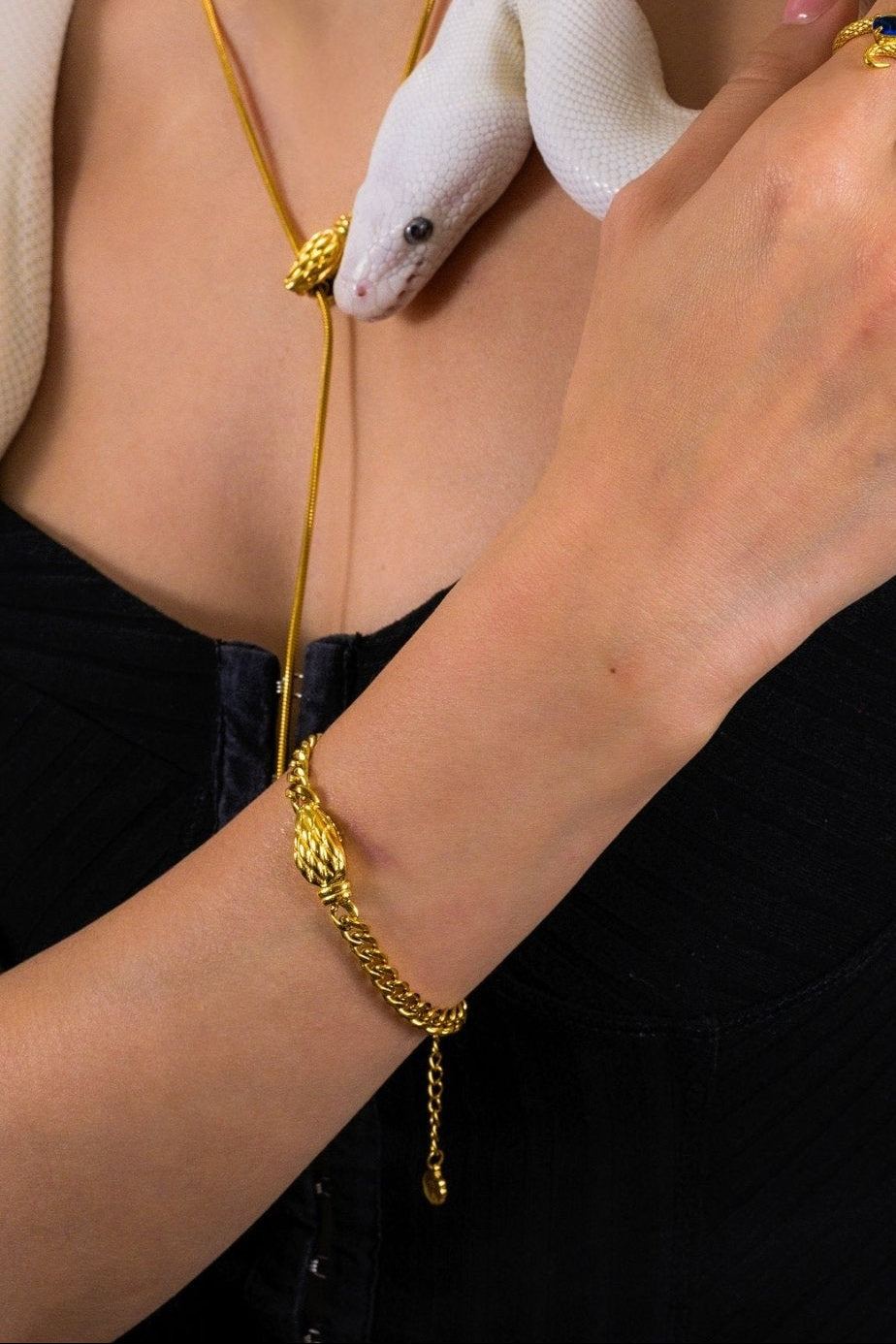 Thick Geometric Snake Head Bracelet (Unisex) - Flaire & Co.
