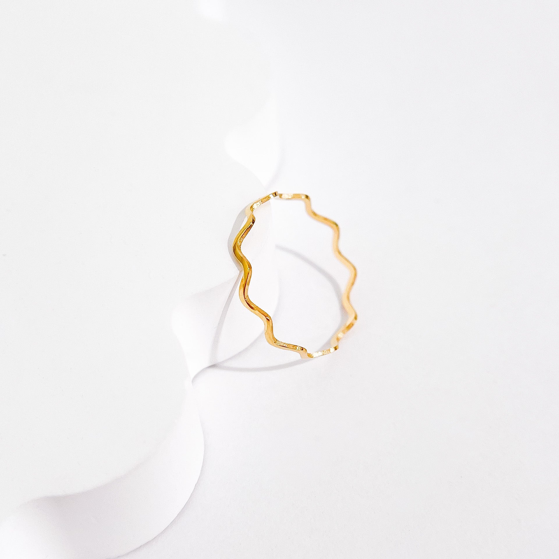 Wavy Stacking Ring in Gold - Flaire & Co.