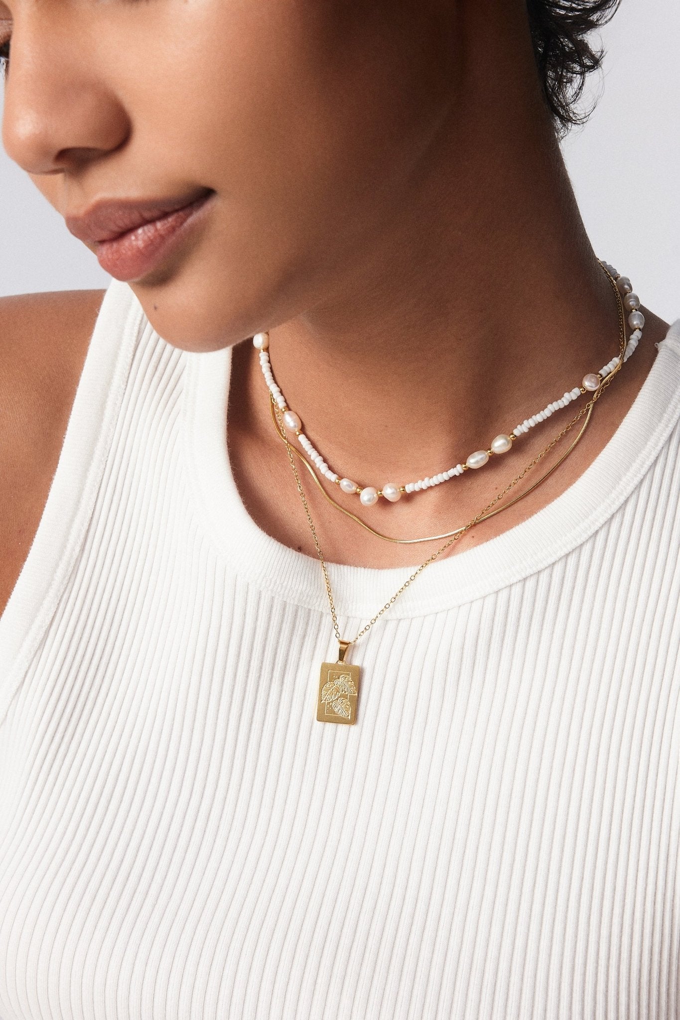 White Beads + Pearls Necklace - Flaire & Co.