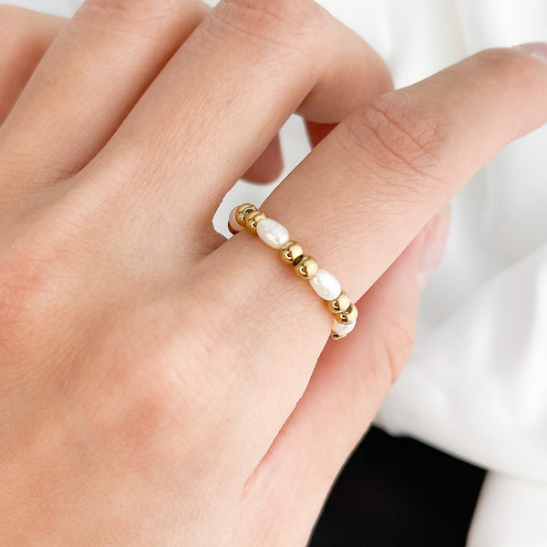 Adjustable Pearl Ring - Flaire & Co.