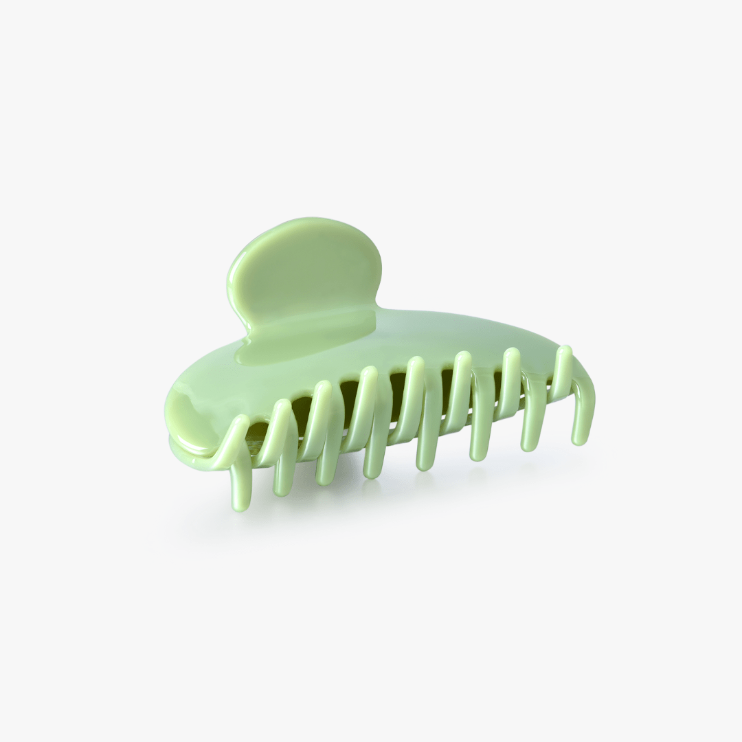 Amelia Claw Clip in Matcha - Flaire & Co.