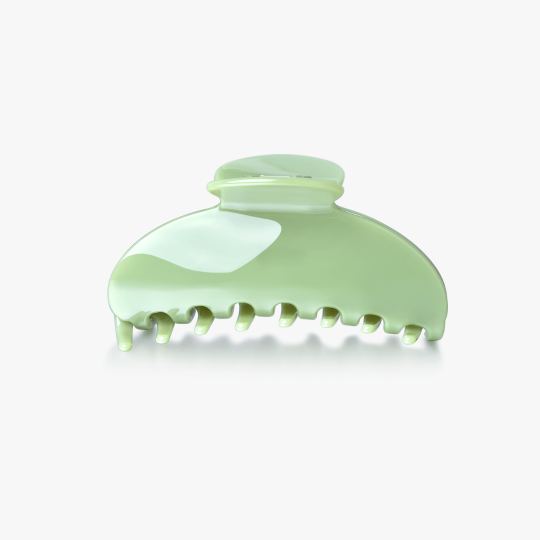 Amelia Claw Clip in Matcha - Flaire & Co.