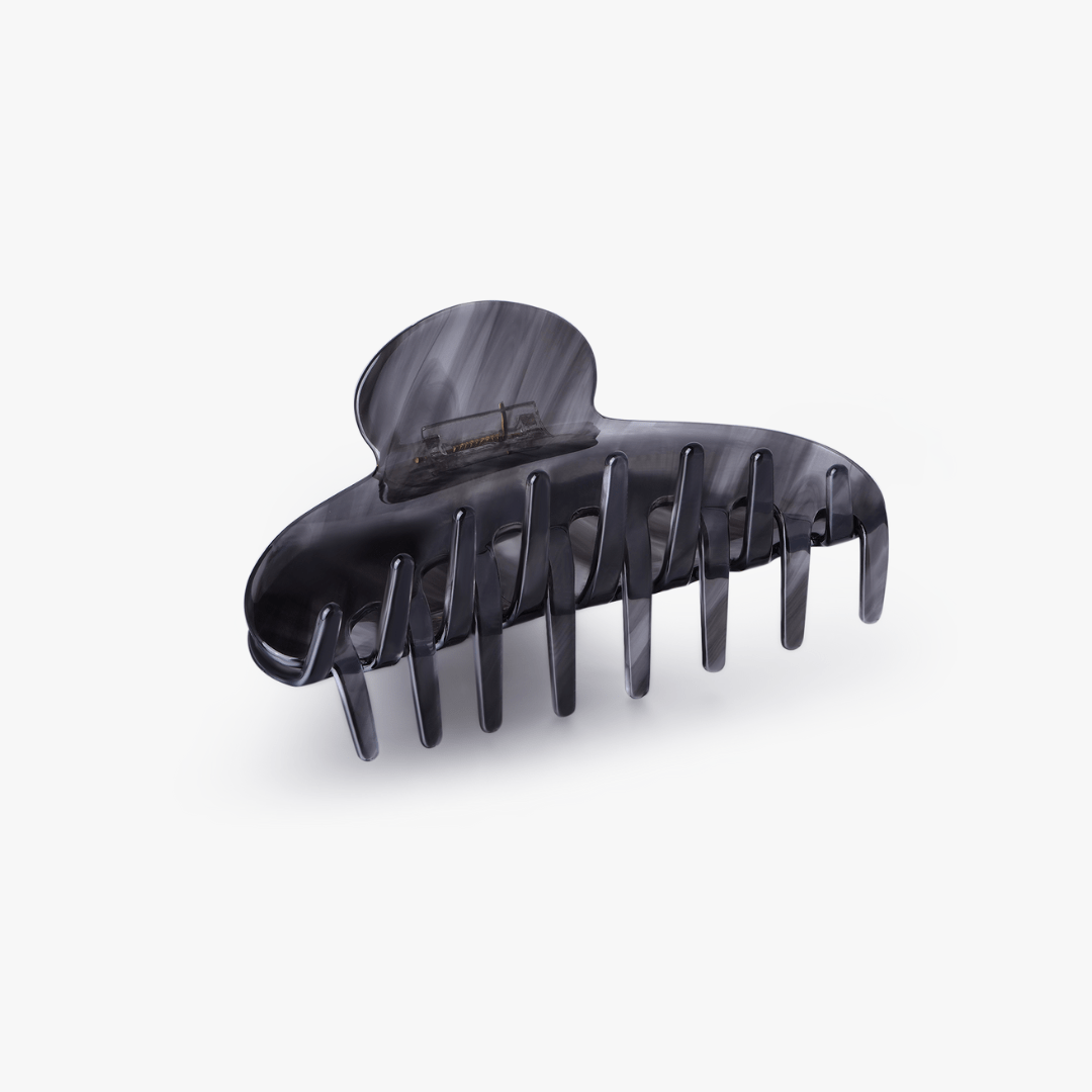 Amelia Claw Clip in Onyx (2 Sizes) - Flaire & Co.
