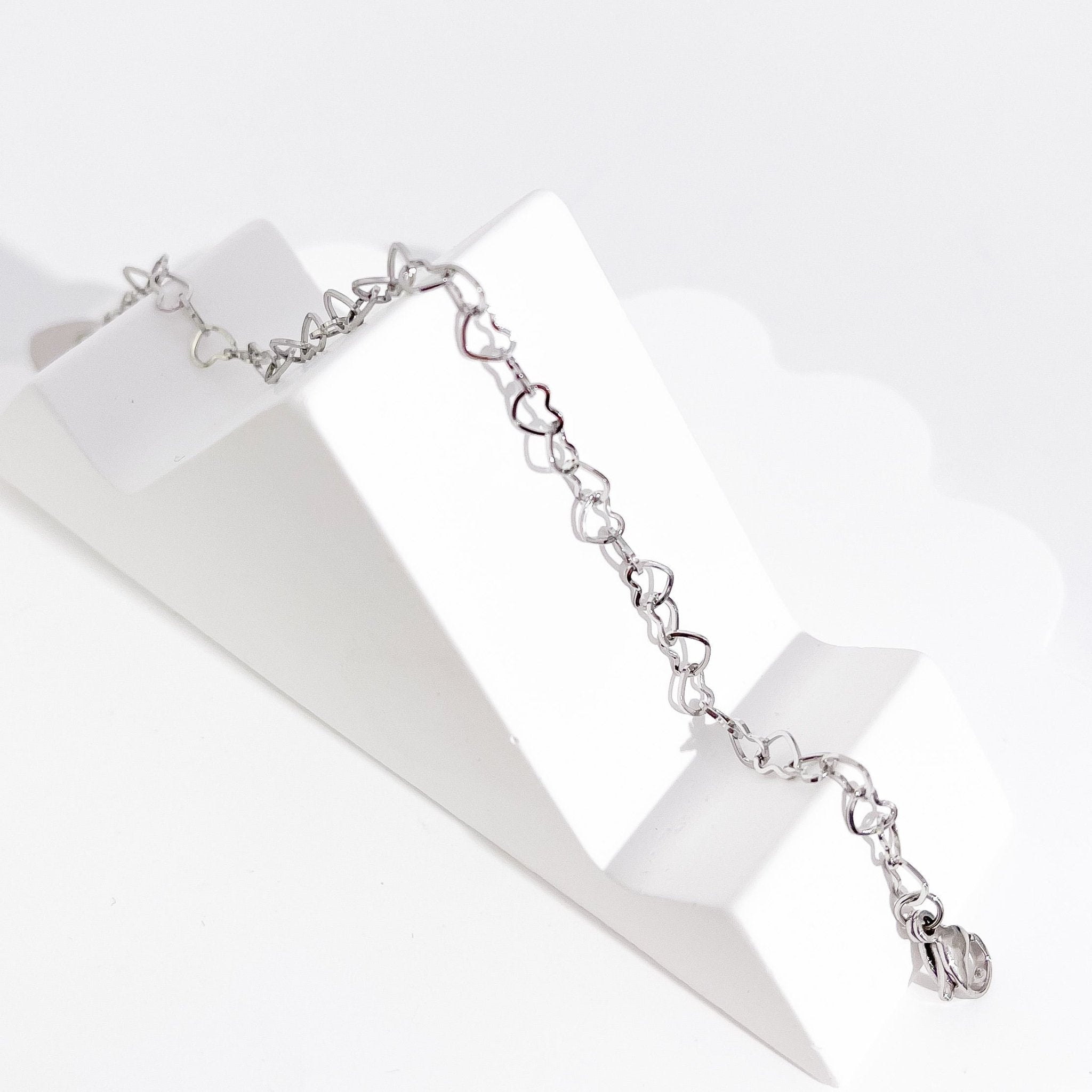 Celia Heart Chain Bracelet - Flaire & Co.