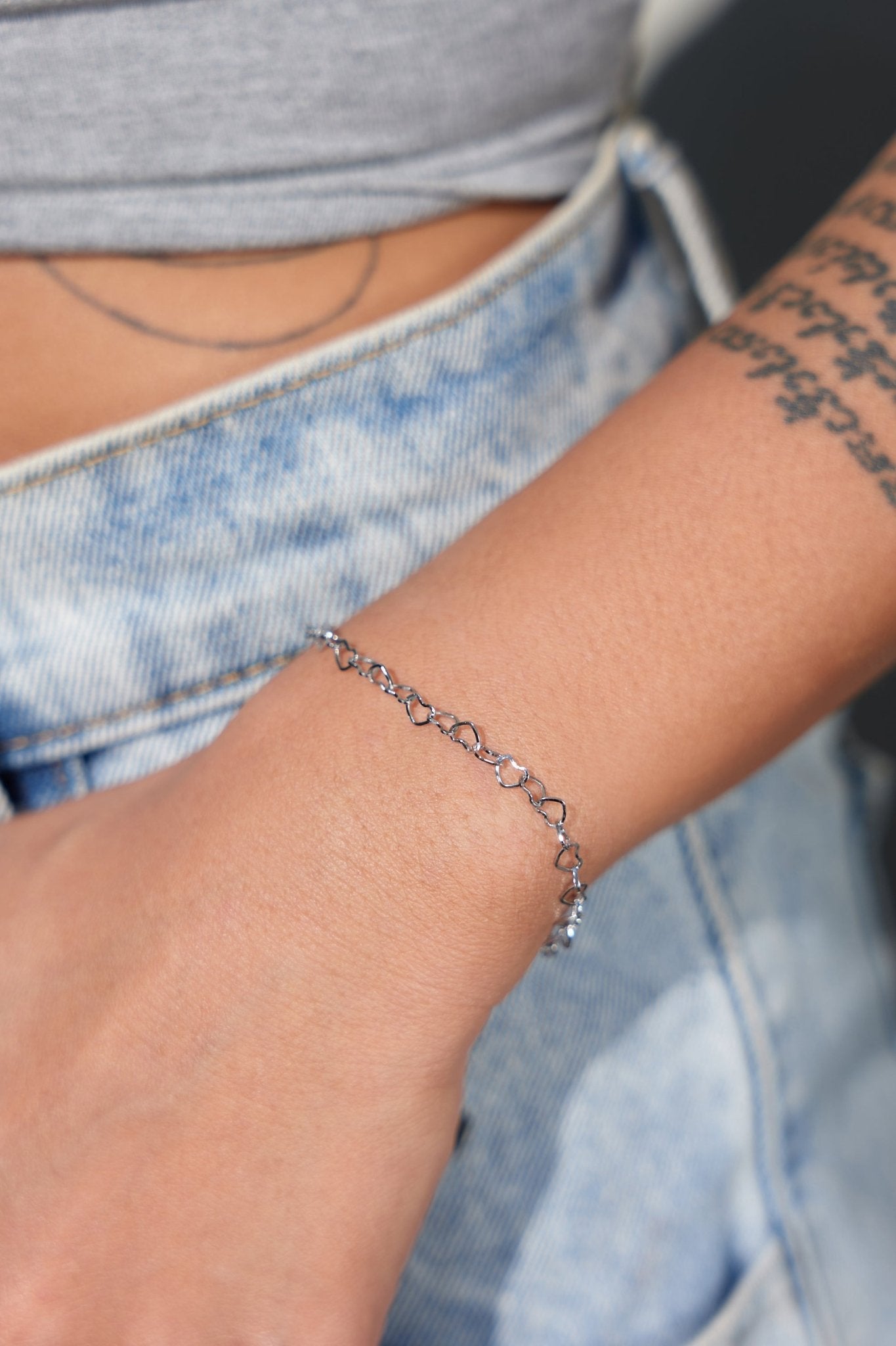 Celia Heart Chain Bracelet in Silver - Flaire & Co.