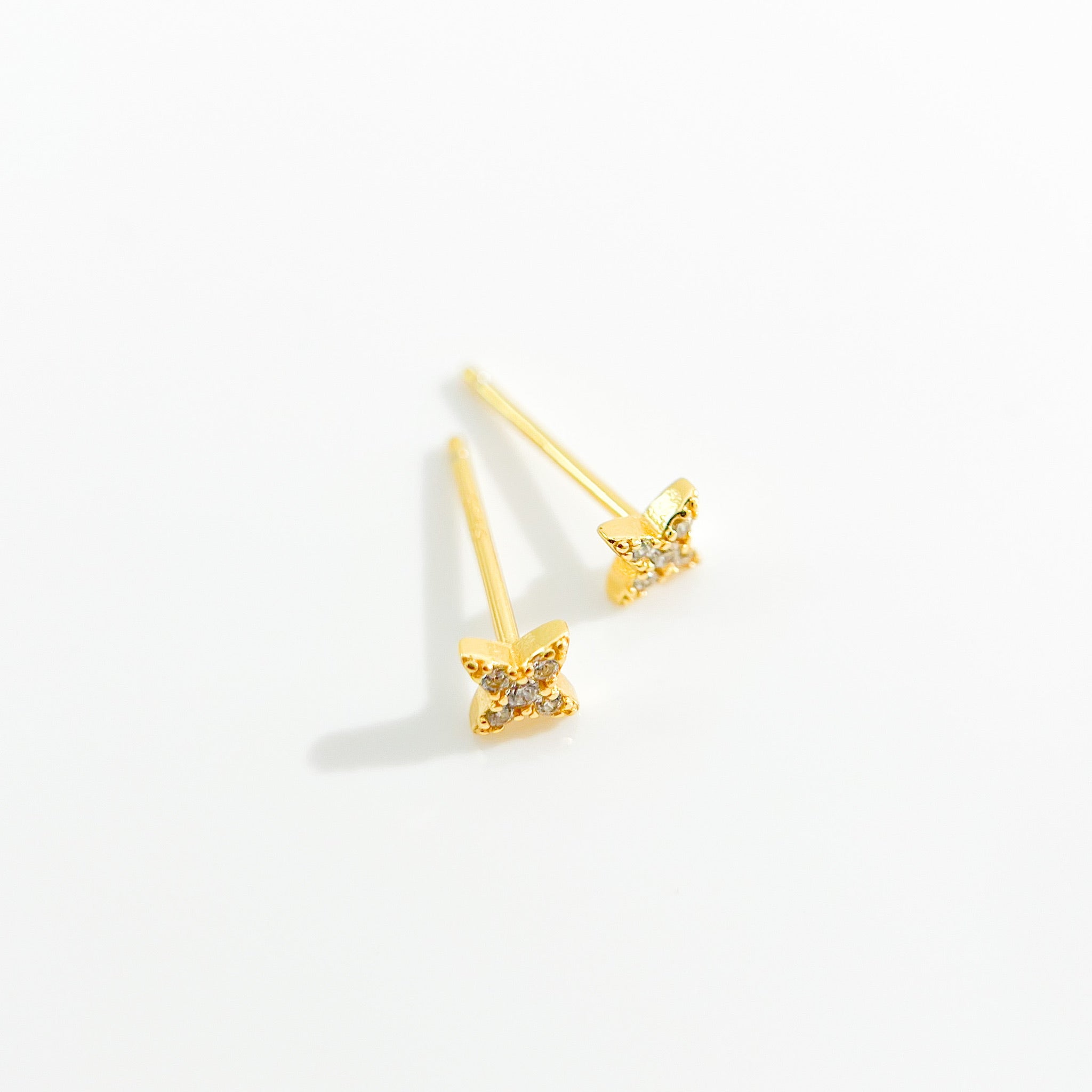 Clear Gem Estrella Studs in Gold - Flaire & Co.