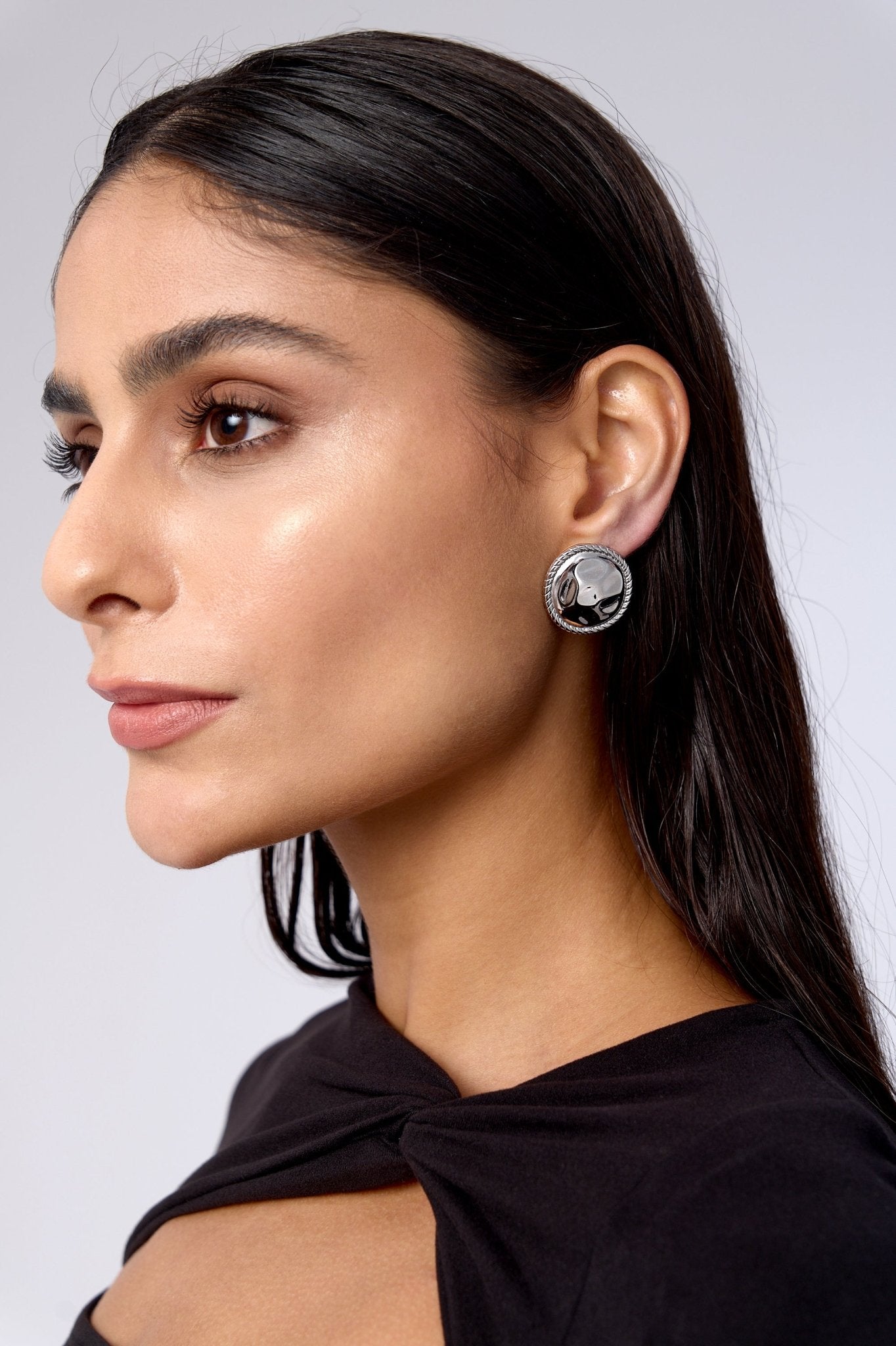 Cleo Textured Bold Disk Earrings - Flaire & Co.