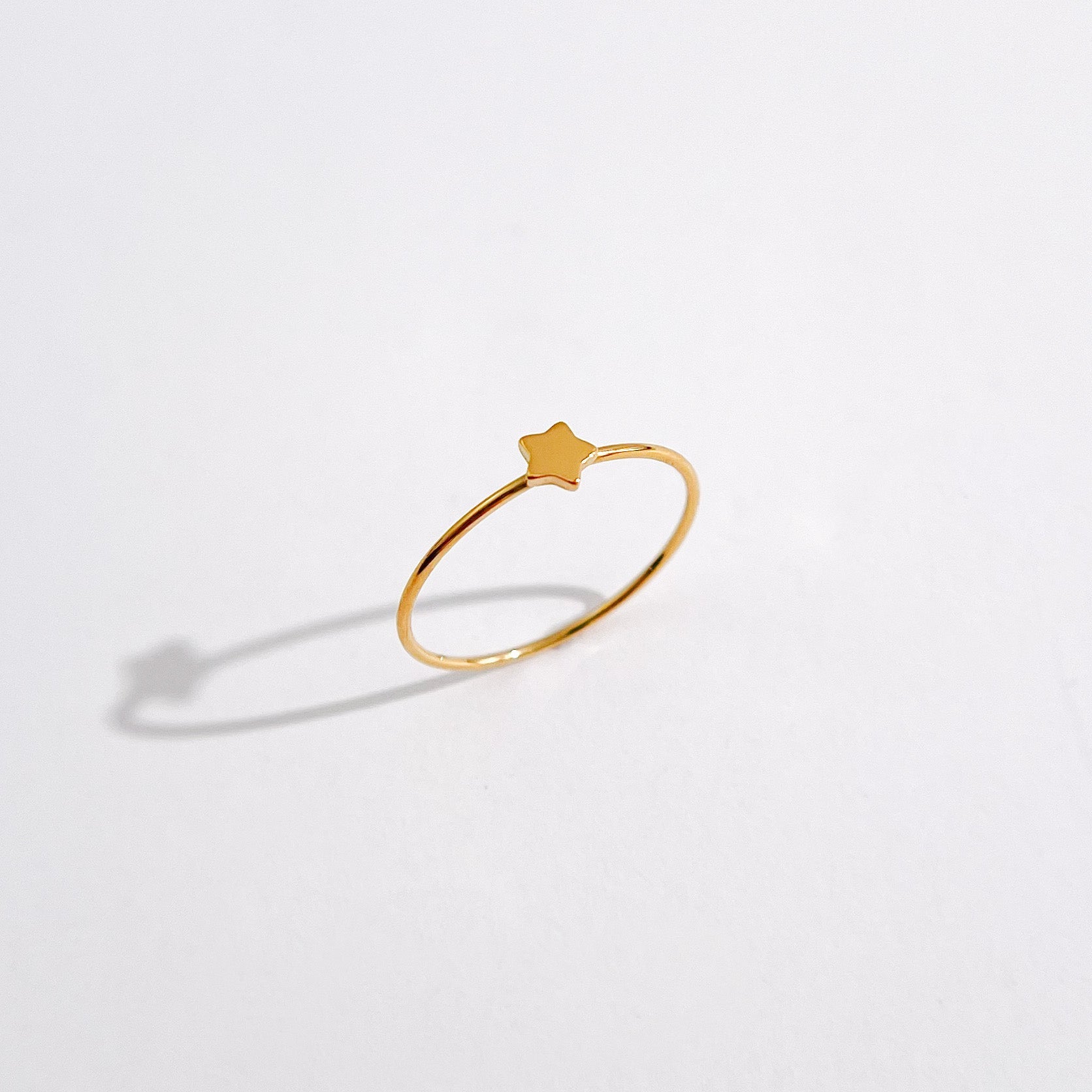 Dainty Star Ring in Gold - Flaire & Co.
