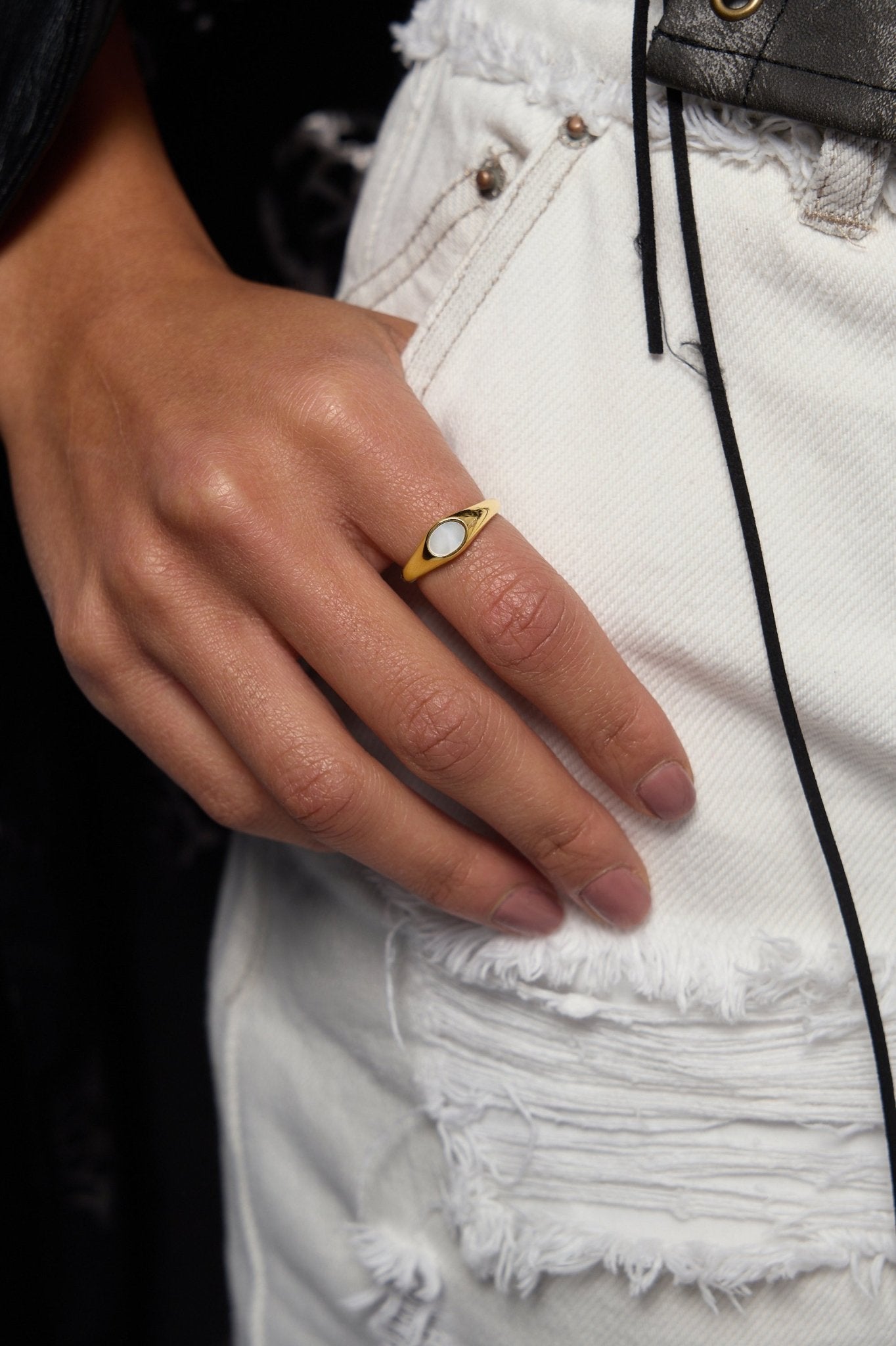 Denise Mother of Pearl Signet RIng - Flaire & Co.