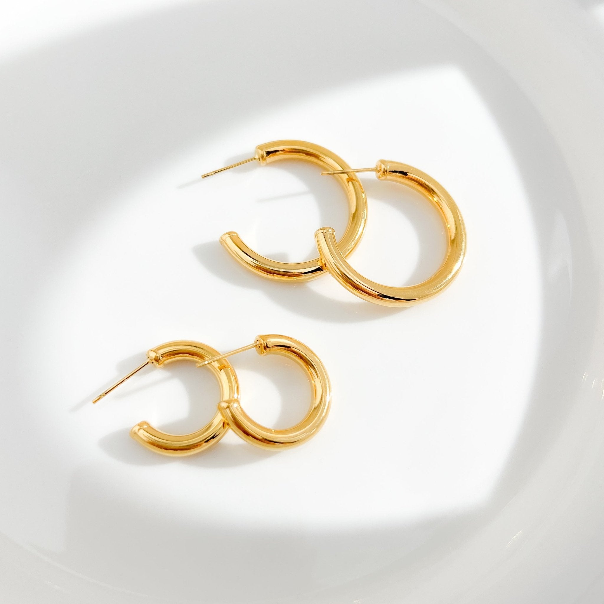 Everyday Hollow Gold Hoops - Flaire & Co.