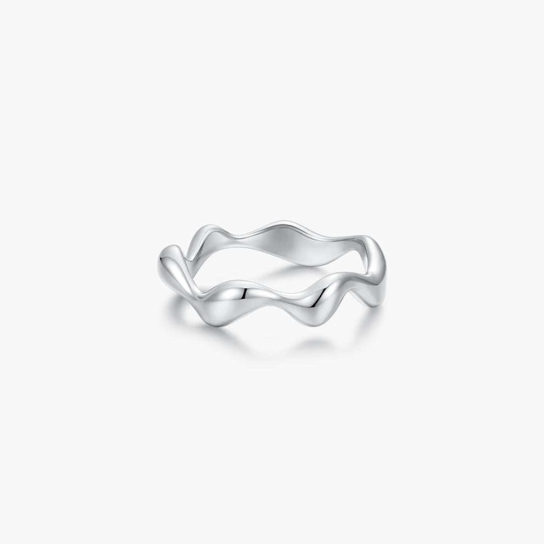 Groovy Ring in Silver - Flaire & Co.