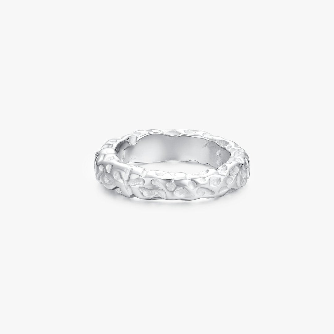 Hammered Ring in Silver - Flaire & Co.