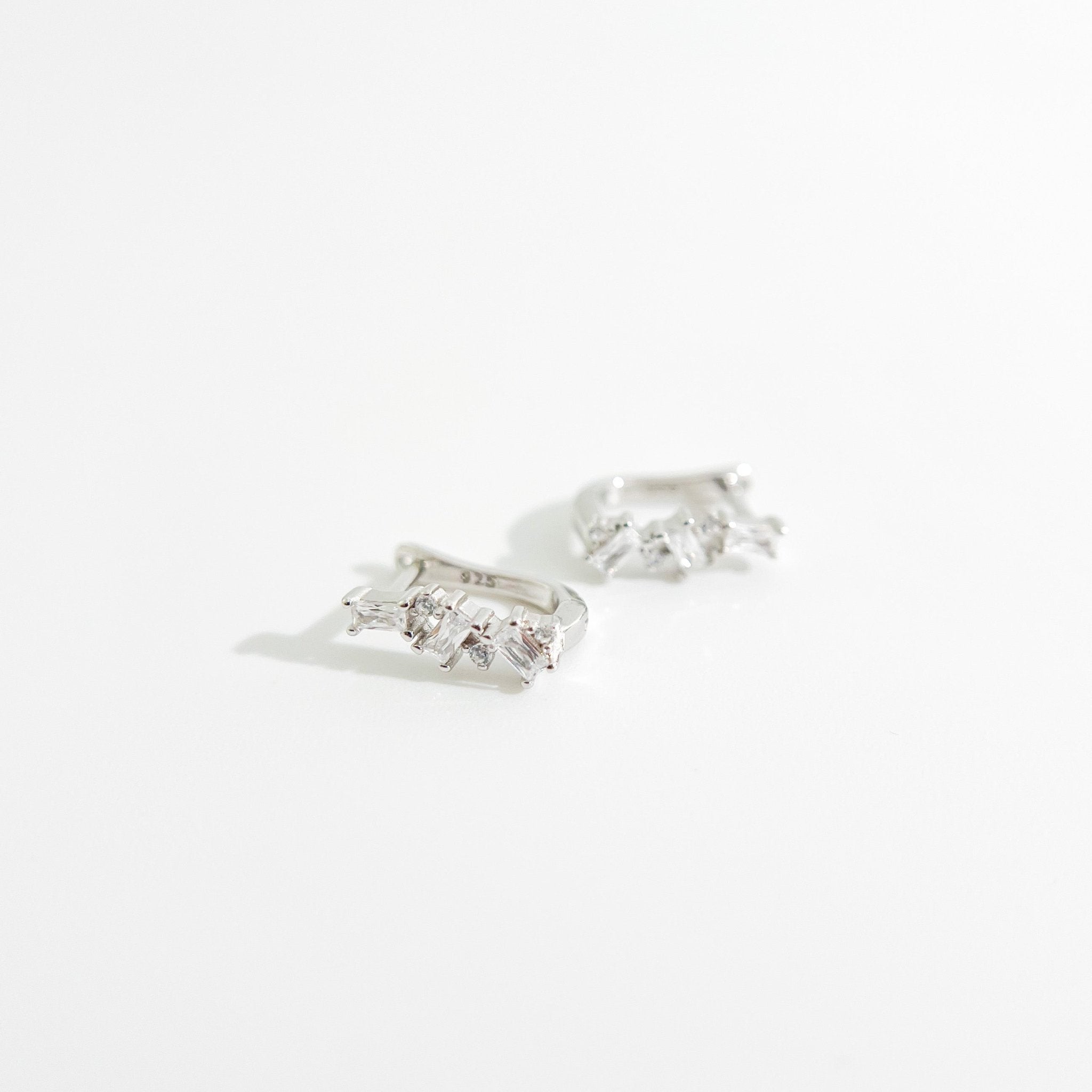 Irregular Gems Huggies in Silver - Flaire & Co.