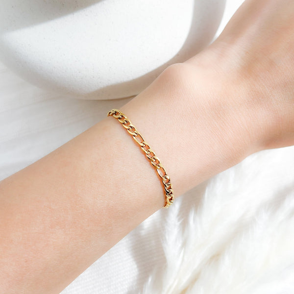 Kyra Gold Bracelet - Flaire & Co.